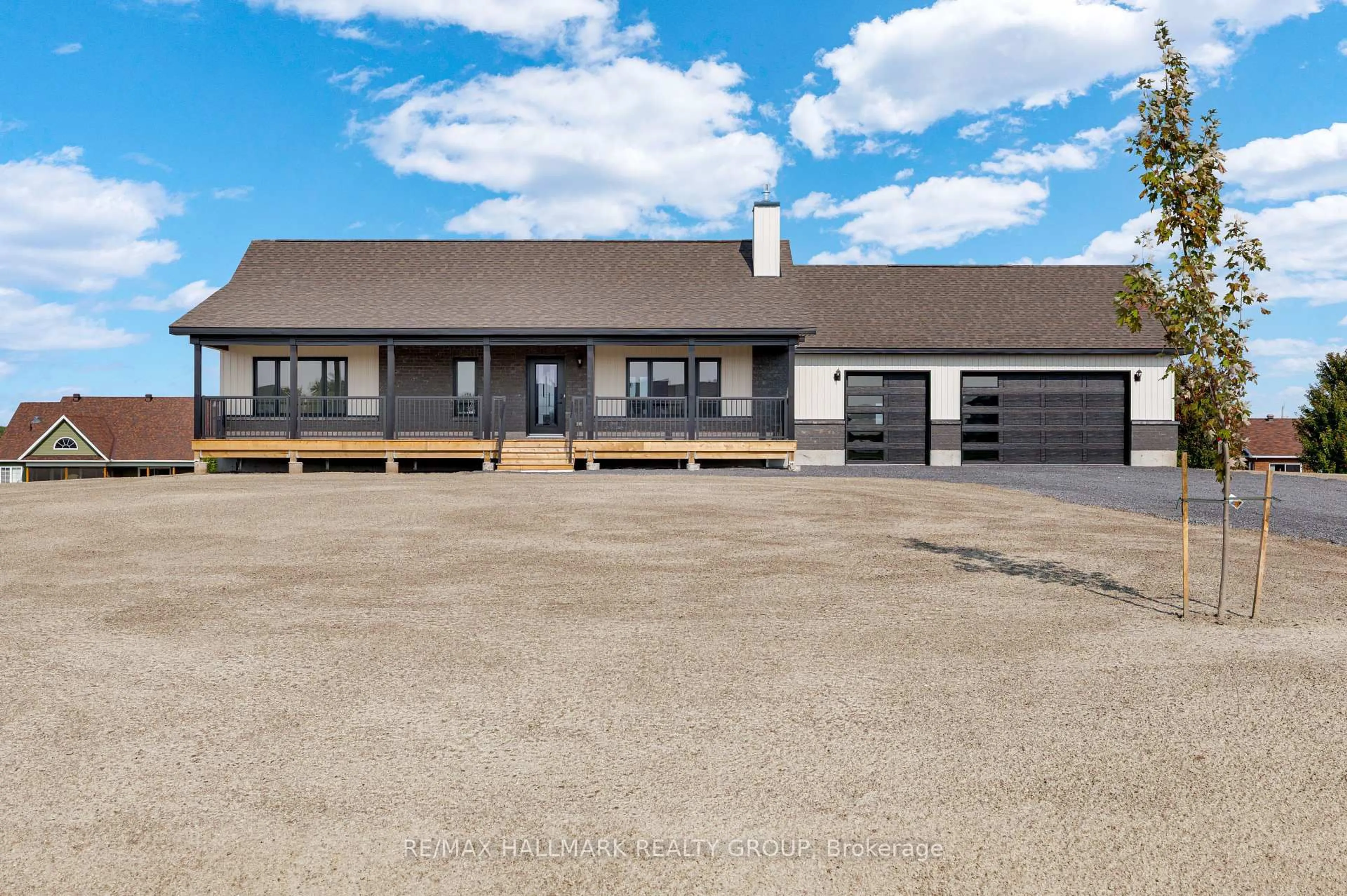 A pic from outside/outdoor area/front of a property/back of a property/a pic from drone, unknown for 208 Trudeau Cres, Russell Ontario K4R 1E5