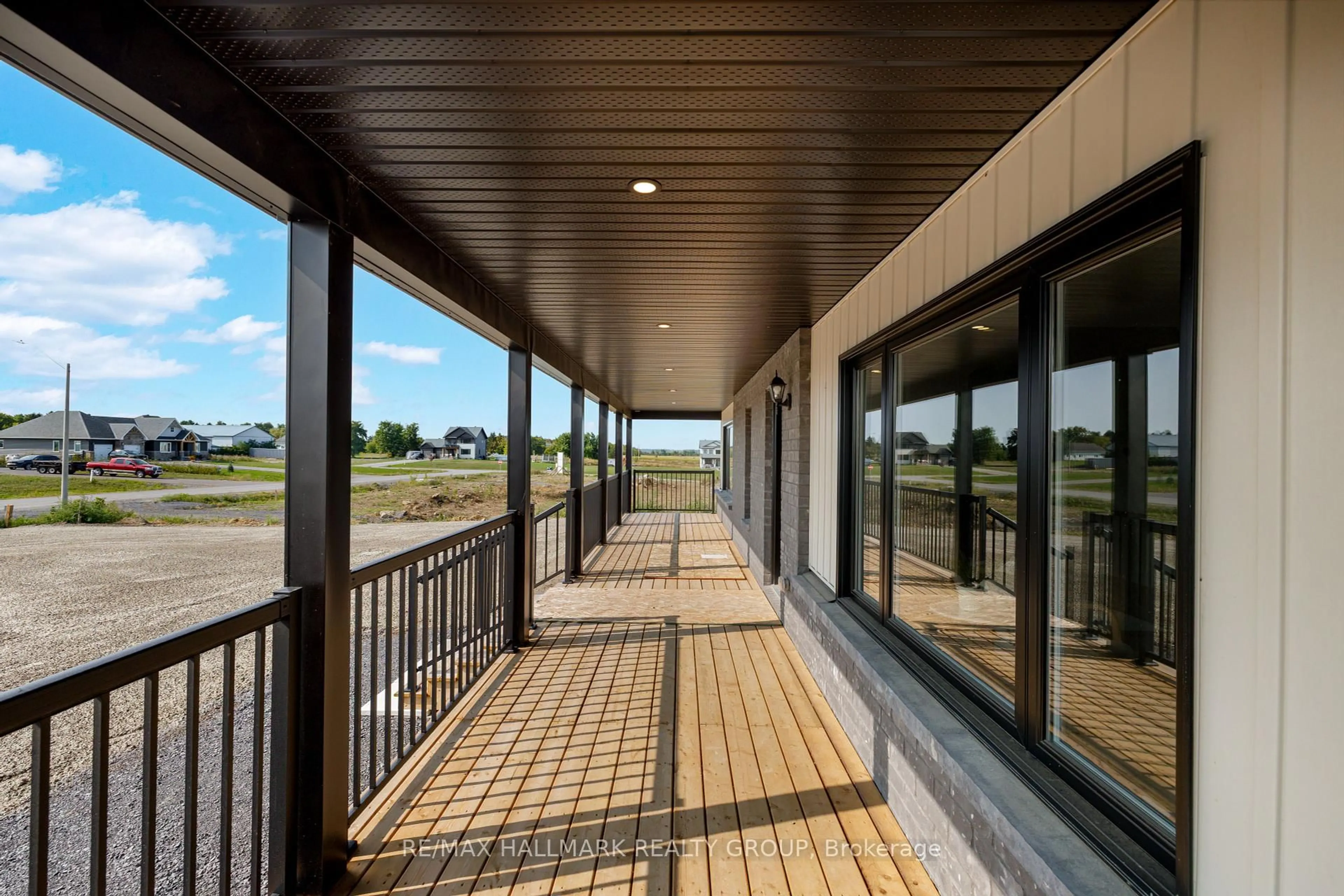 Patio, unknown for 208 Trudeau Cres, Russell Ontario K4R 1E5