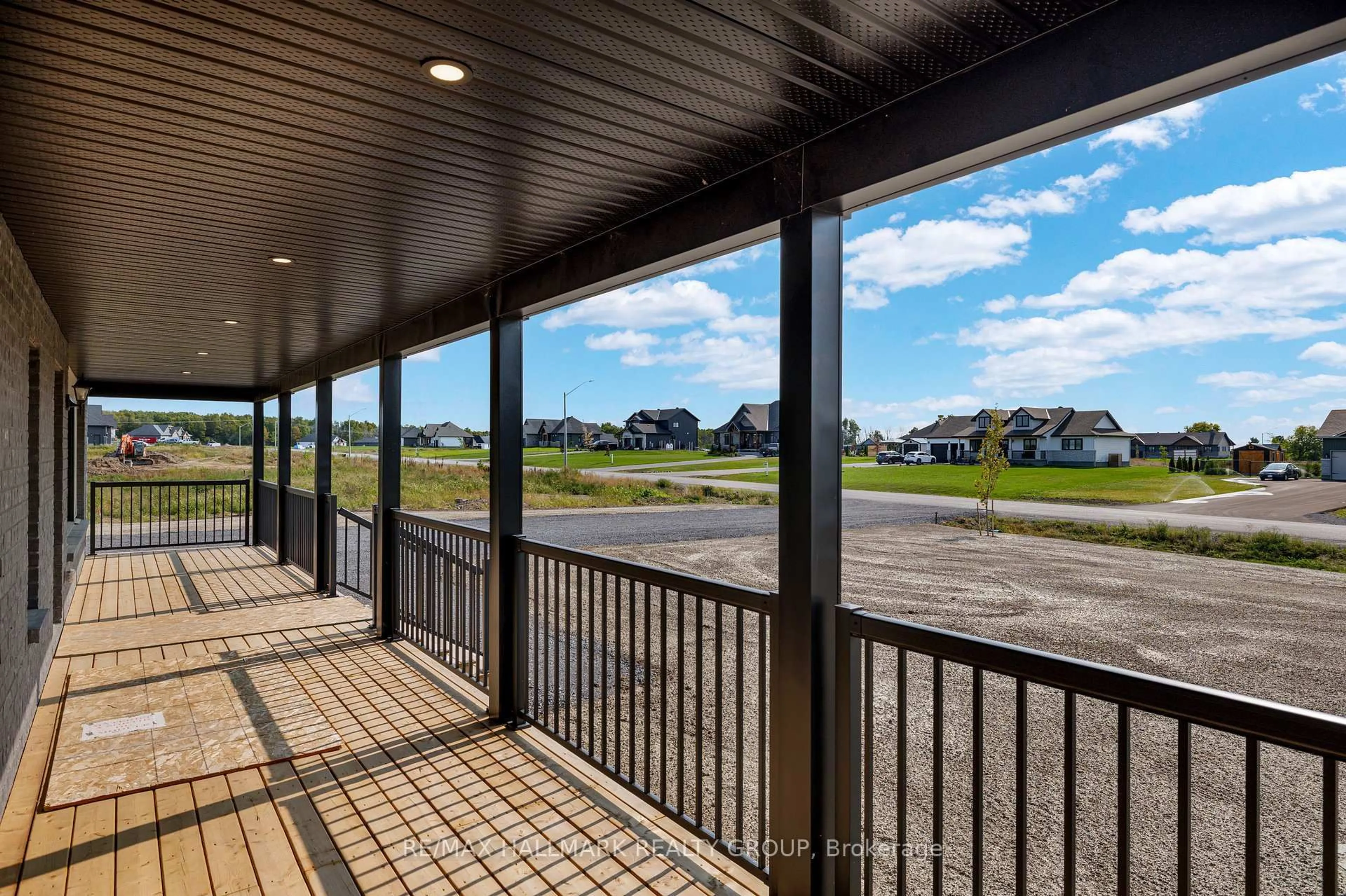 Patio, water/lake/river/ocean view for 208 Trudeau Cres, Russell Ontario K4R 1E5