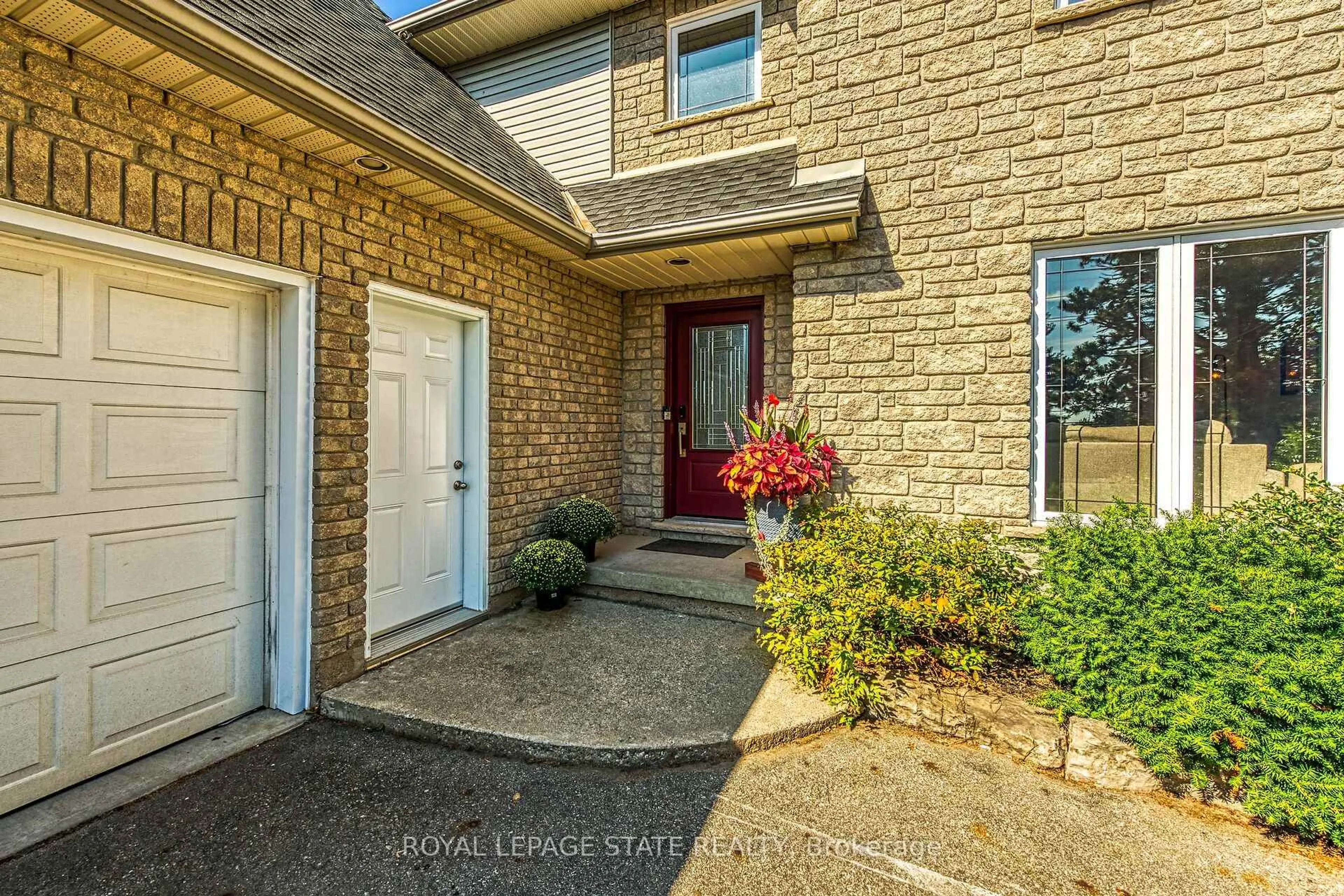 Home with brick exterior material, street for 201 Jones Rd, Hamilton Ontario L8E 5J4