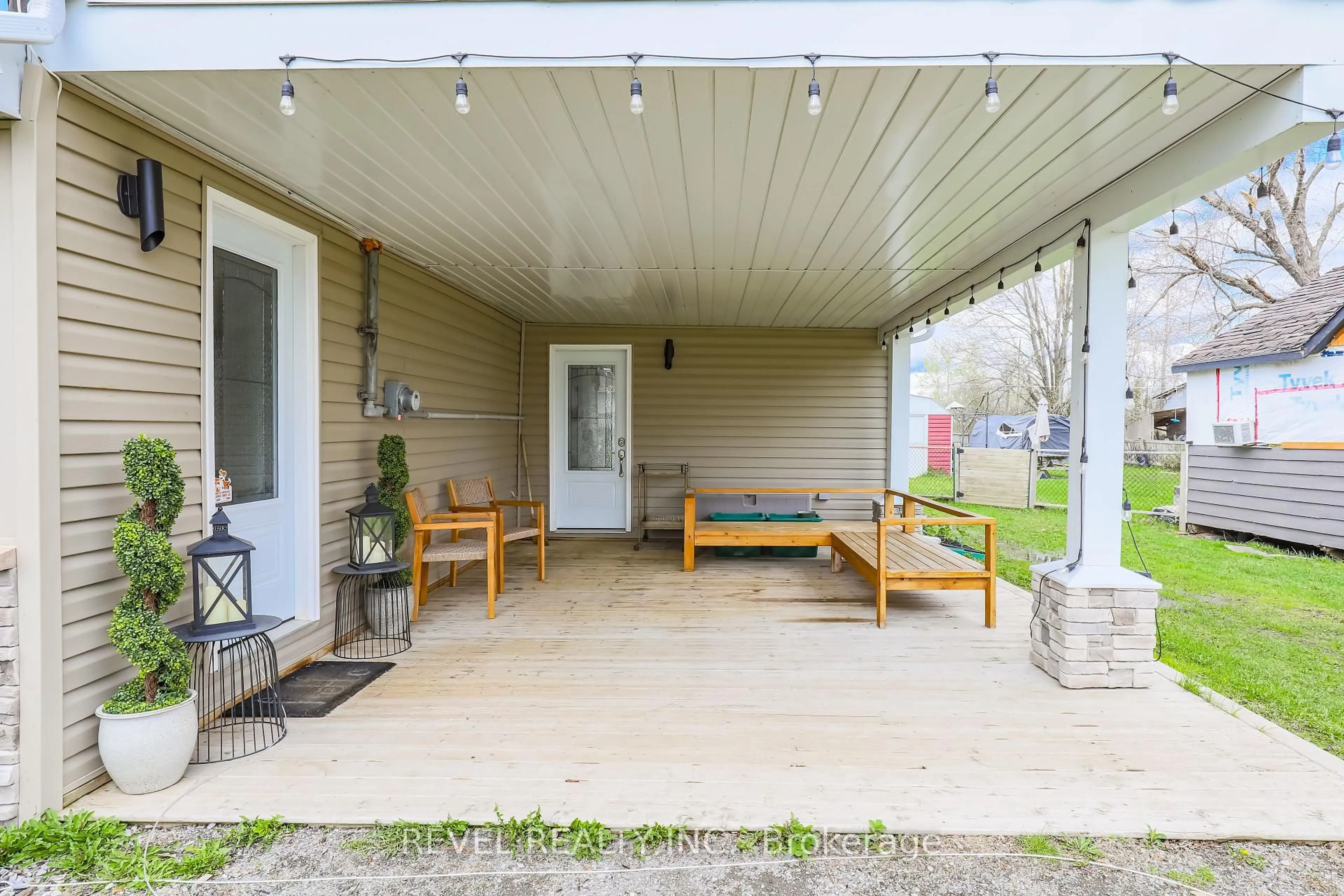 Patio, street for 411 LONG BEACH Rd, Kawartha Lakes Ontario K0M 1G0