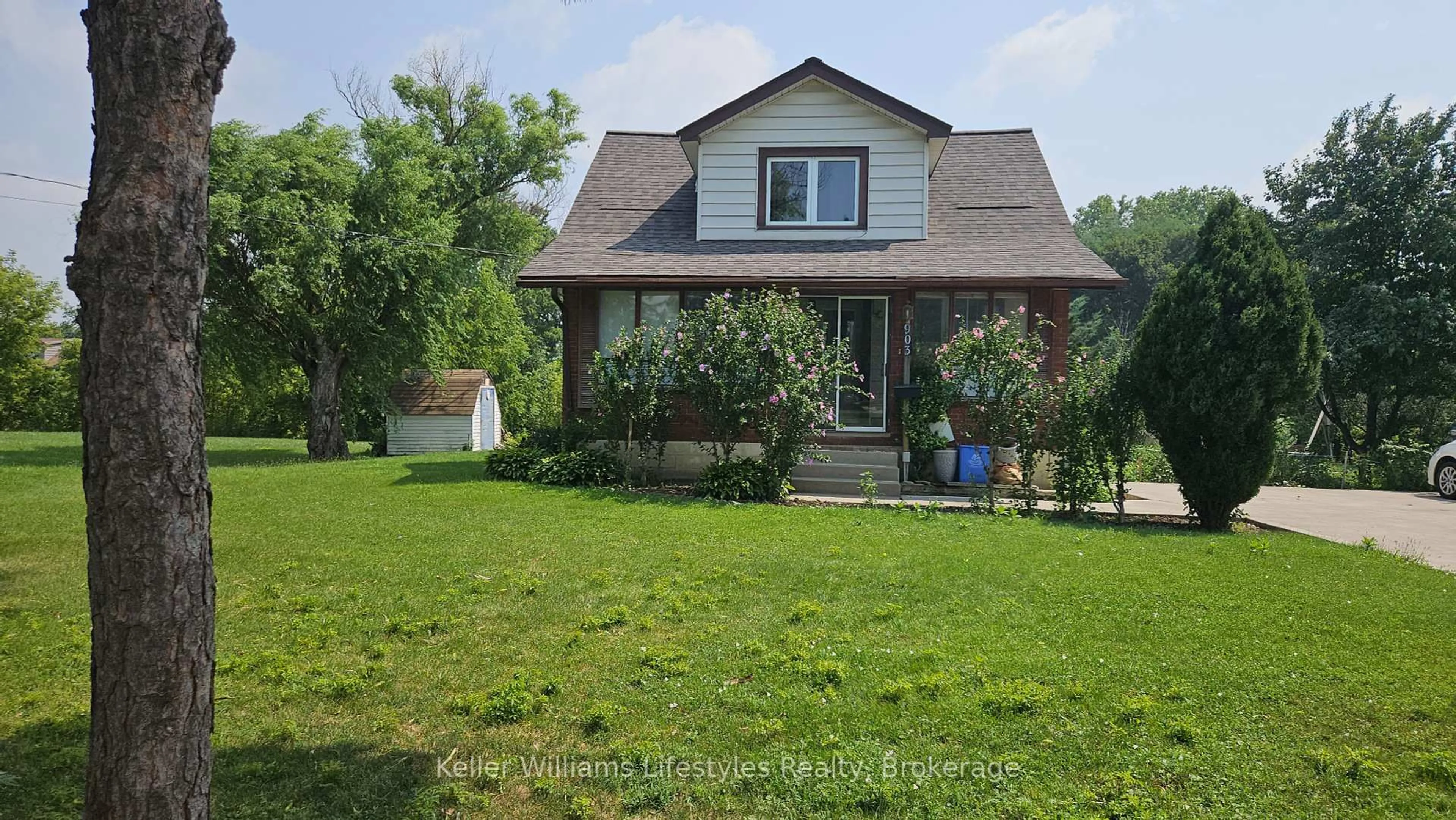 Home with vinyl exterior material, street for 903 Grand Marais Rd, Windsor Ontario N8X 3H9