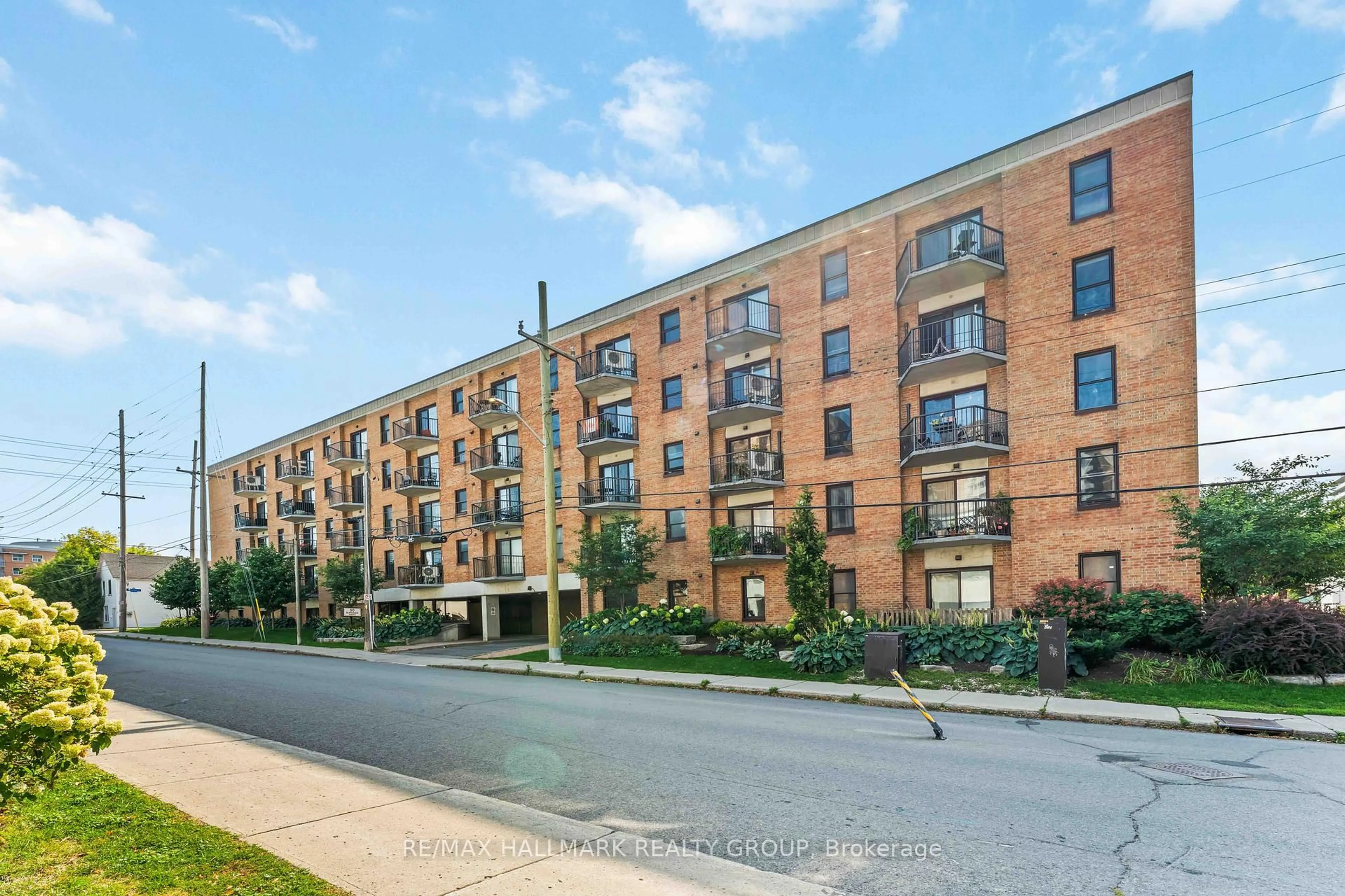Unknown for 50 BURNSIDE Ave #205, Ottawa Ontario K1Y 2M2