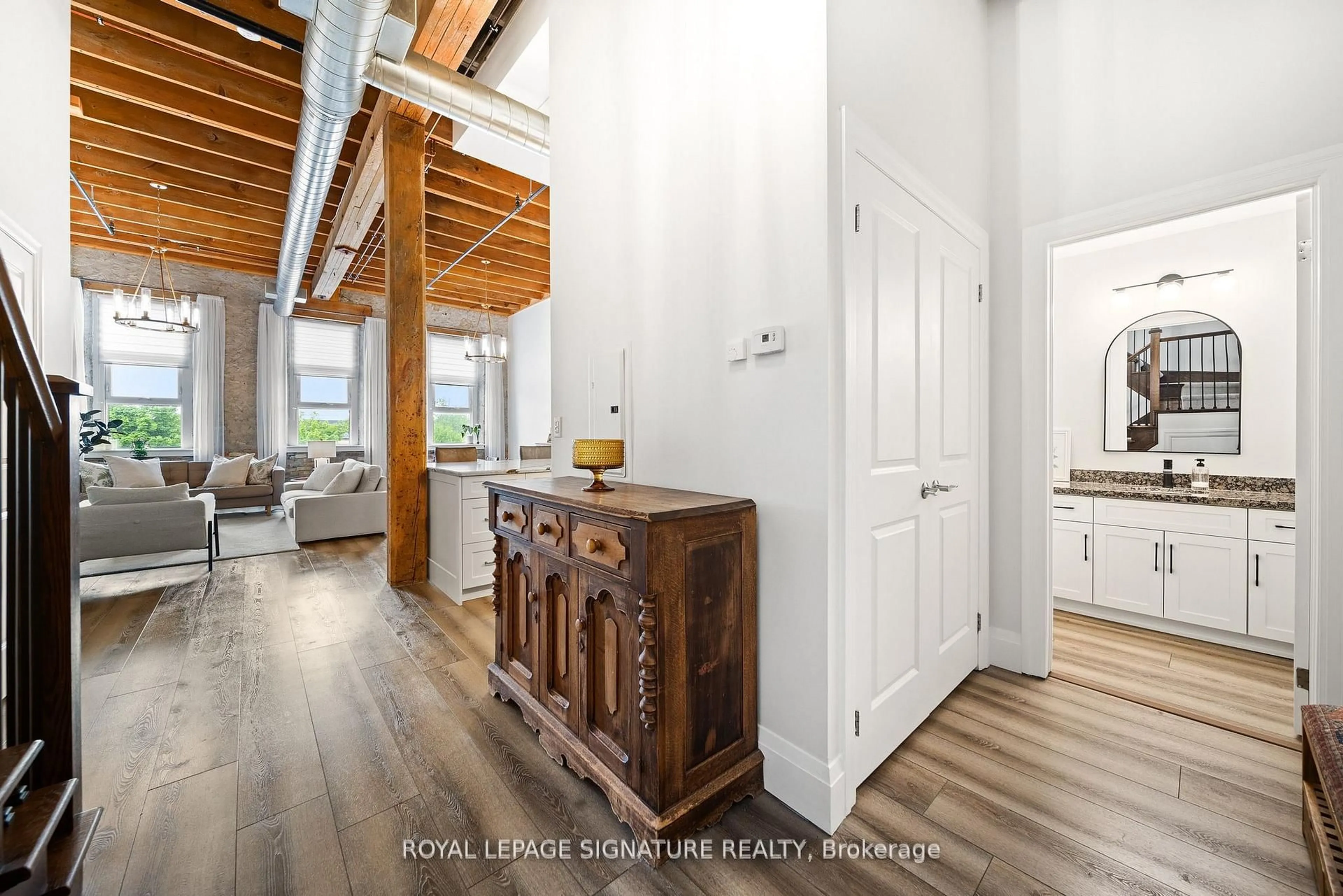 Indoor entryway for 25 Concession St #215, Cambridge Ontario N1R 2G6