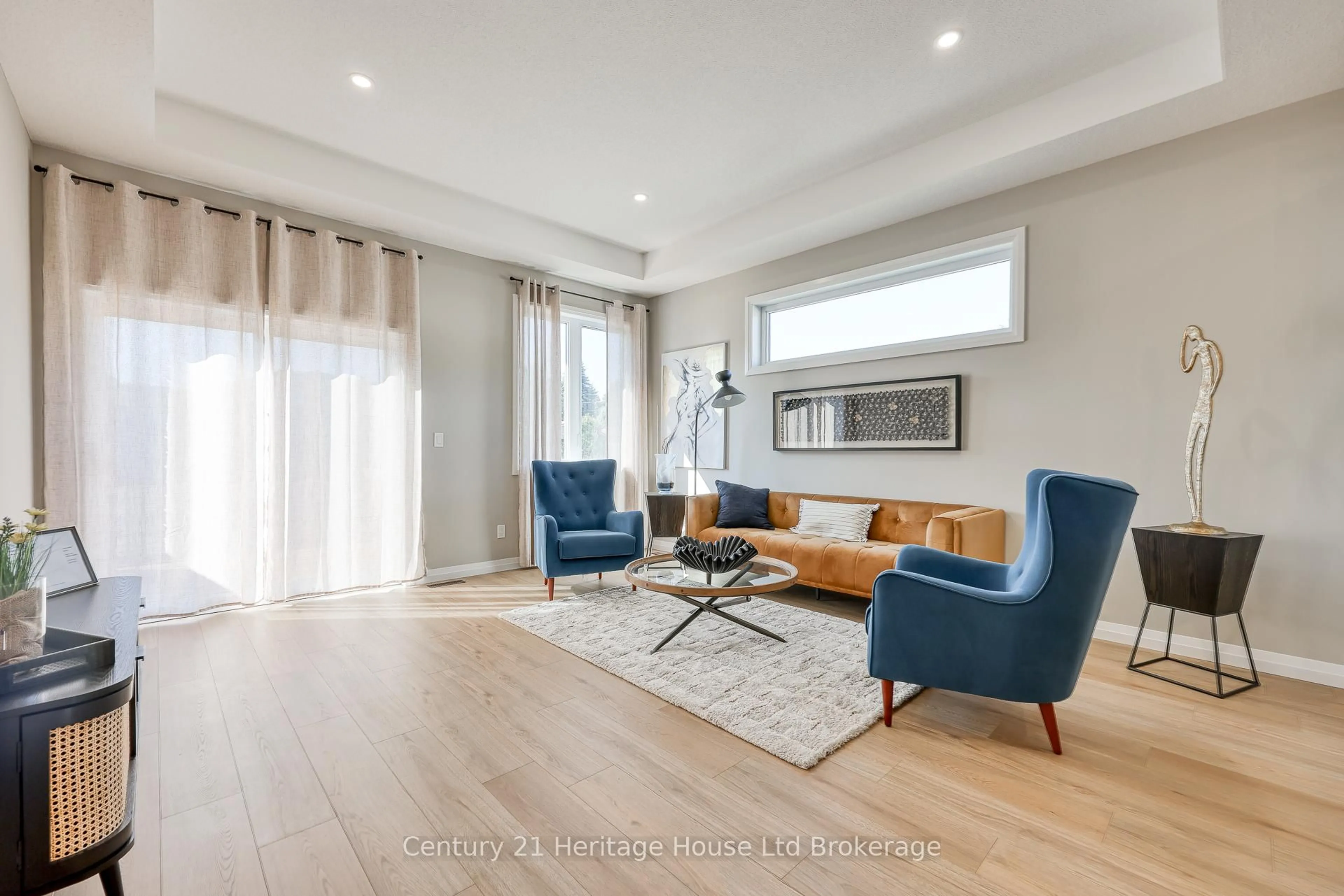 Living room with furniture, unknown for 19 Anderson St #13, Woodstock Ontario N4S 9A3