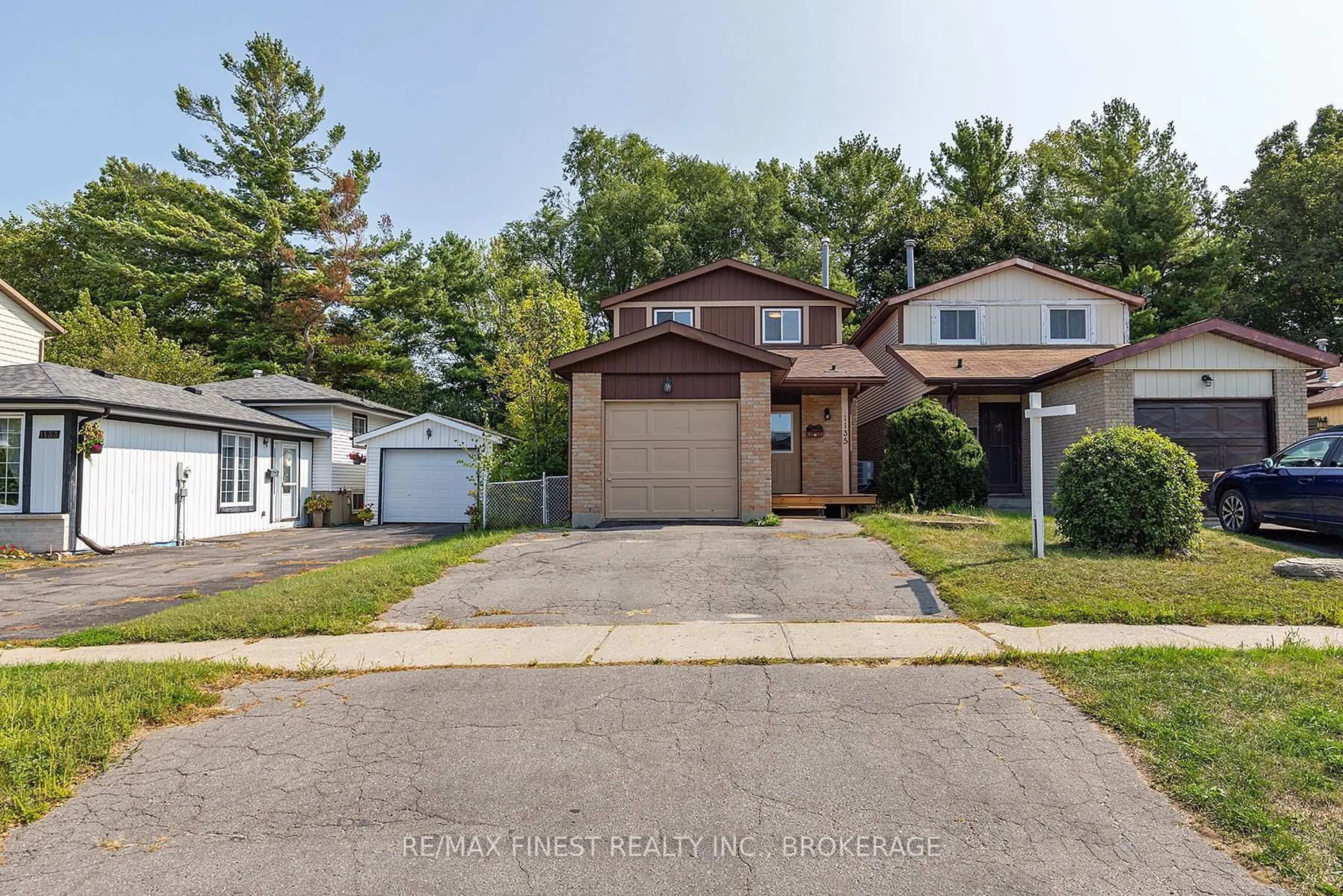 A pic from outside/outdoor area/front of a property/back of a property/a pic from drone, street for 1135 Basswood Pl, Kingston Ontario K7P 1K4