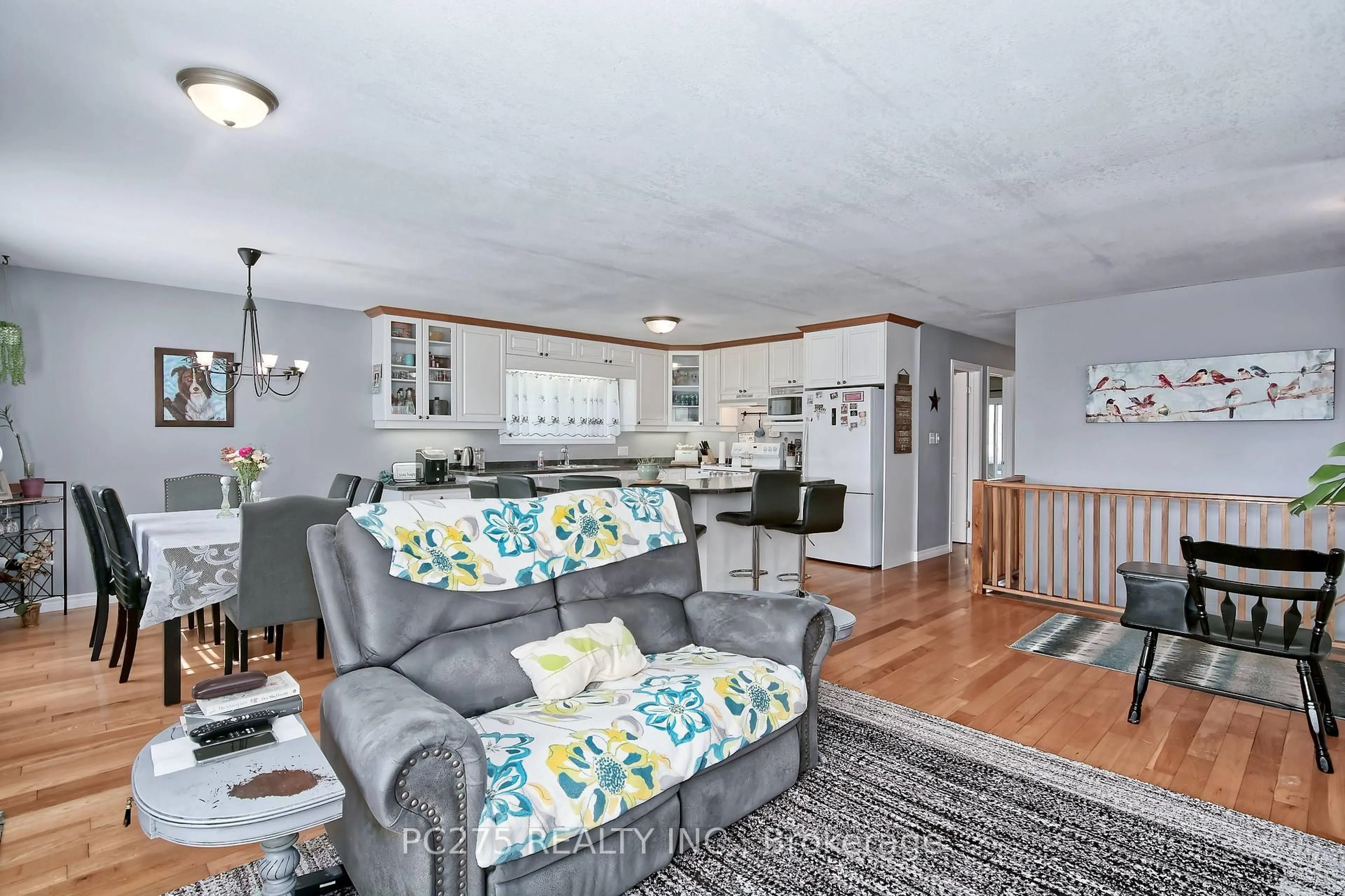 Open concept kitchen, unknown for 254 South St, Southwest Middlesex Ontario N0L 1M0