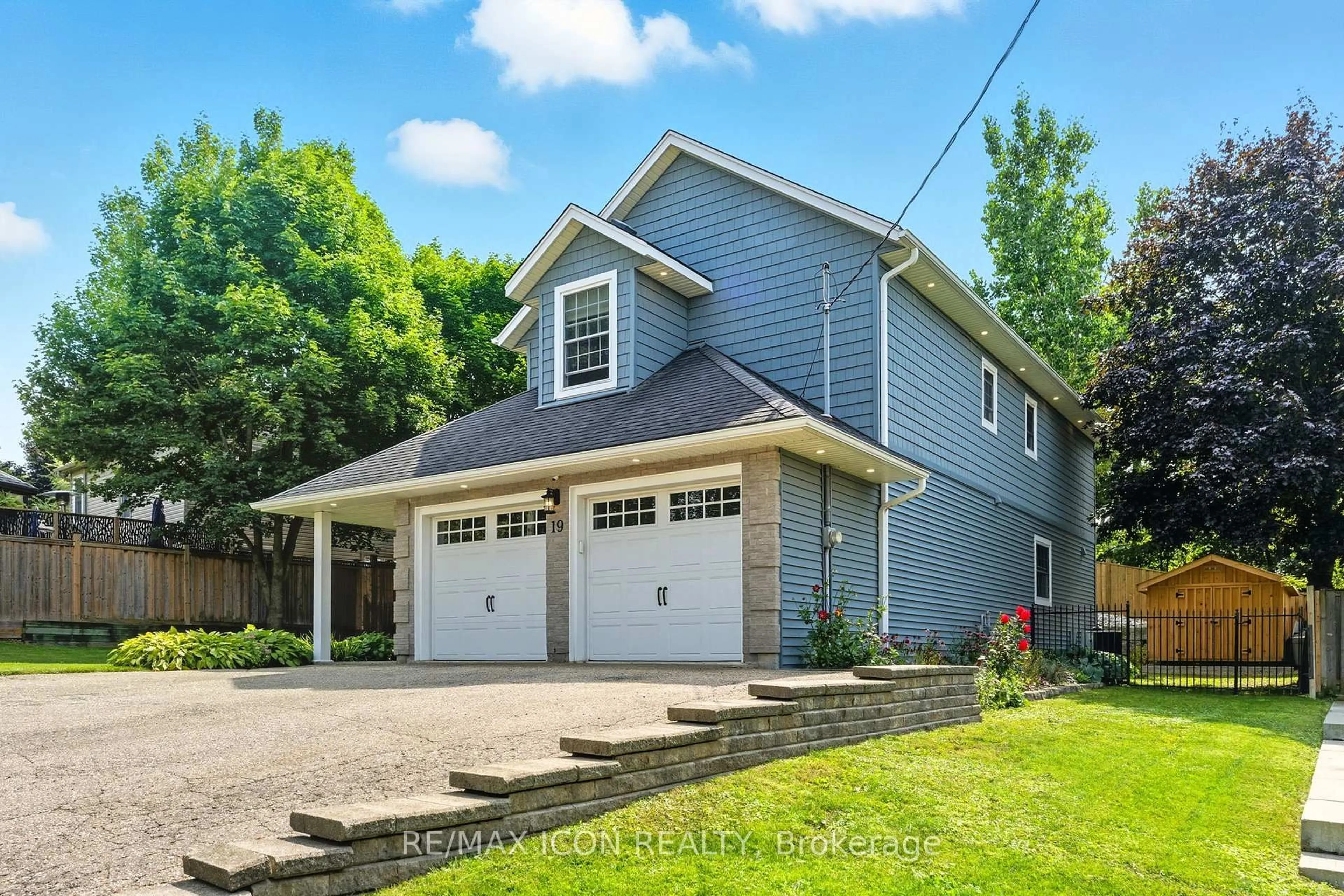 Home with vinyl exterior material, street for 19 Mitchell St, North Dumfries Ontario N0B 1E0