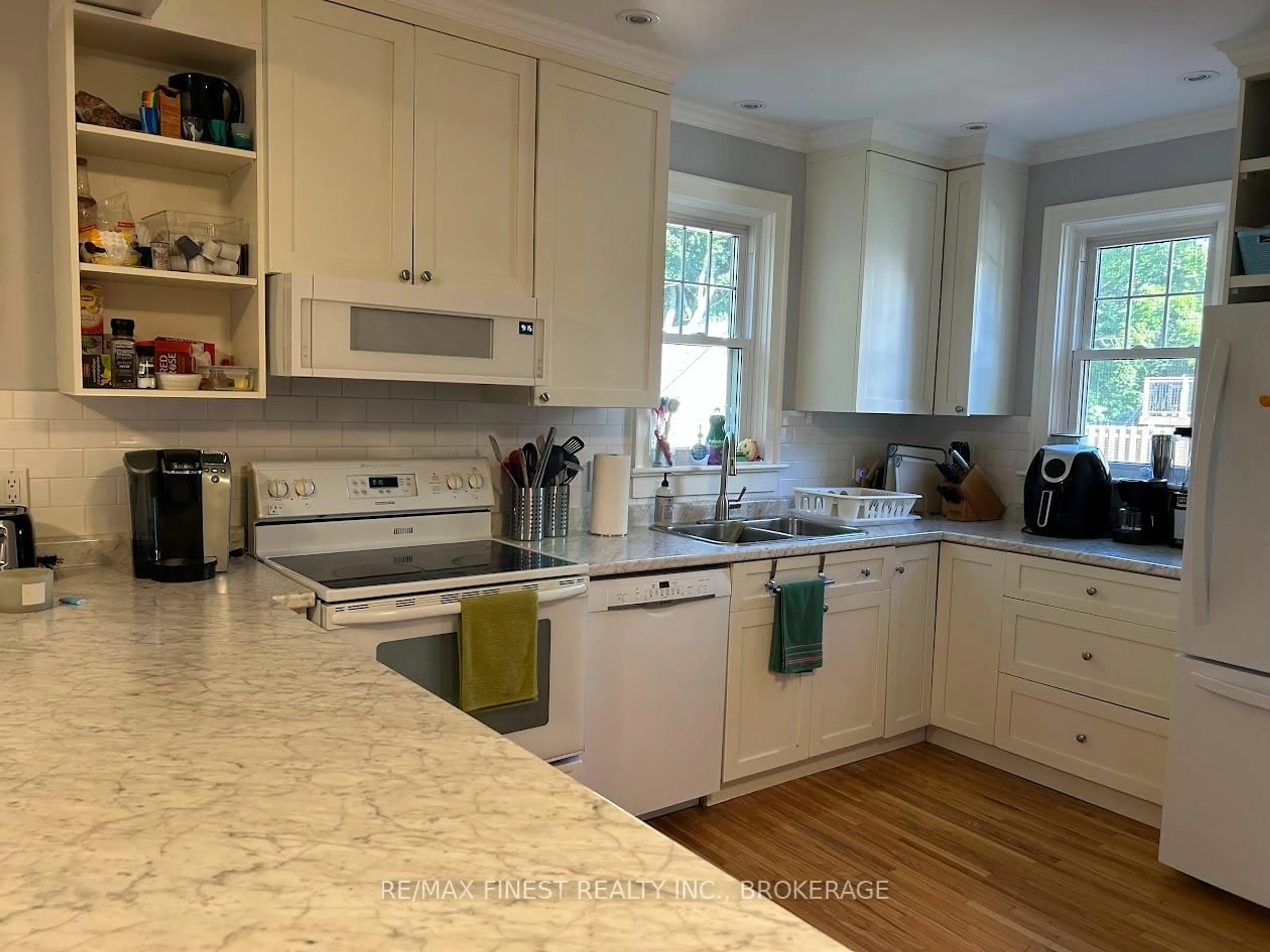 Open concept kitchen, unknown for 208 Collingwood St, Kingston Ontario K7L 3X8