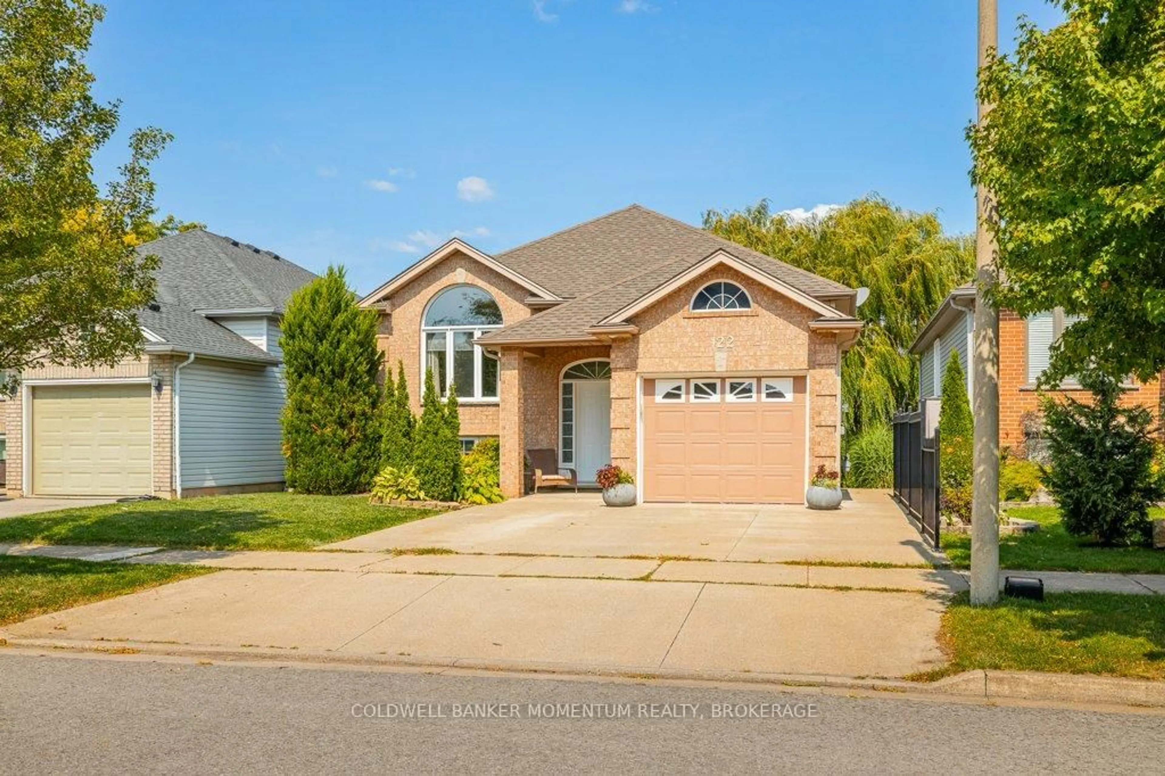 Home with brick exterior material, street for 122 Gretel Dr, Welland Ontario L3C 7H5