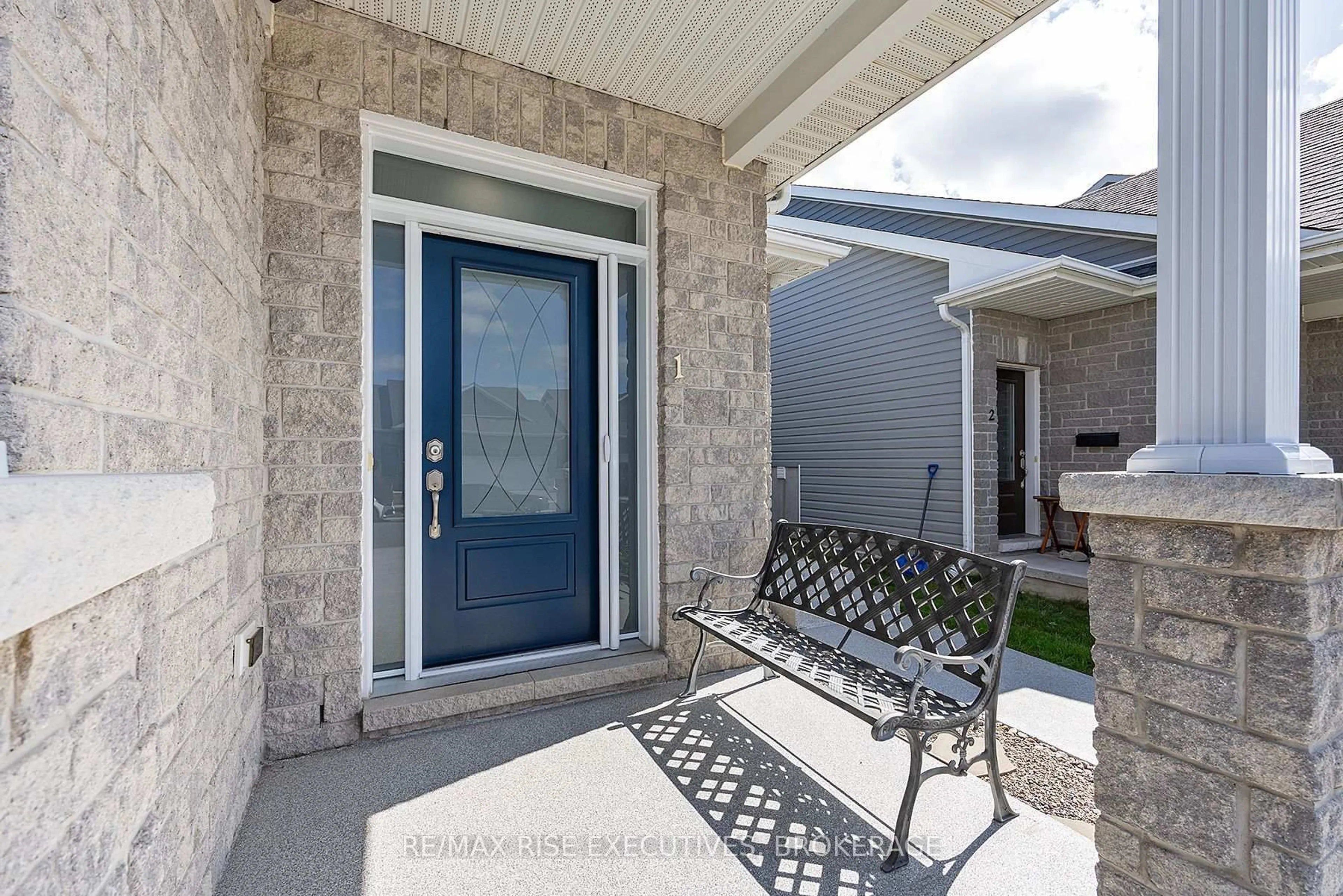 Indoor entryway for 960 Edward Riley Dr, Kingston Ontario K7P 0J7