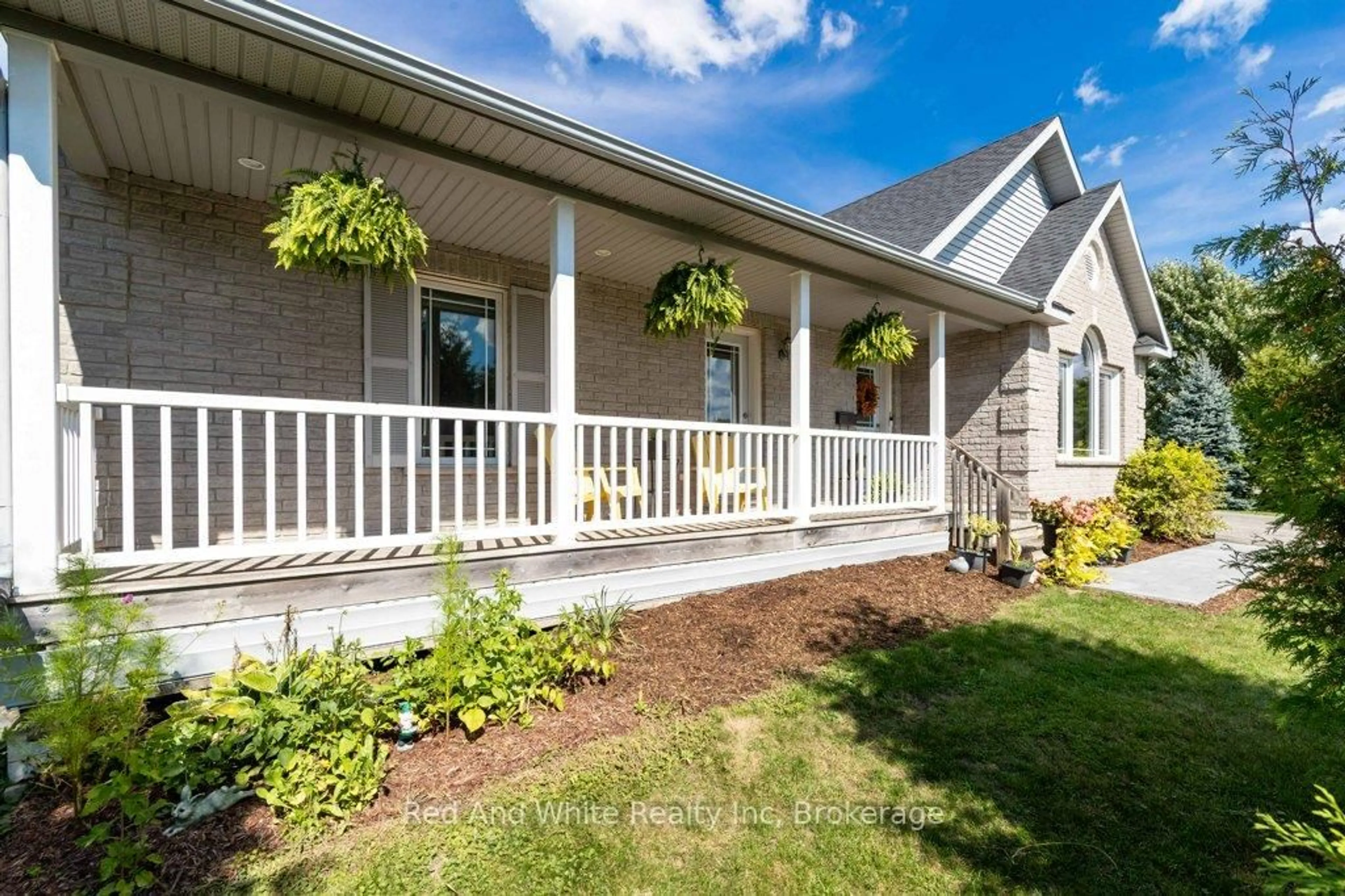Home with vinyl exterior material, unknown for 395 Bell St, Minto Ontario N0G 2P0
