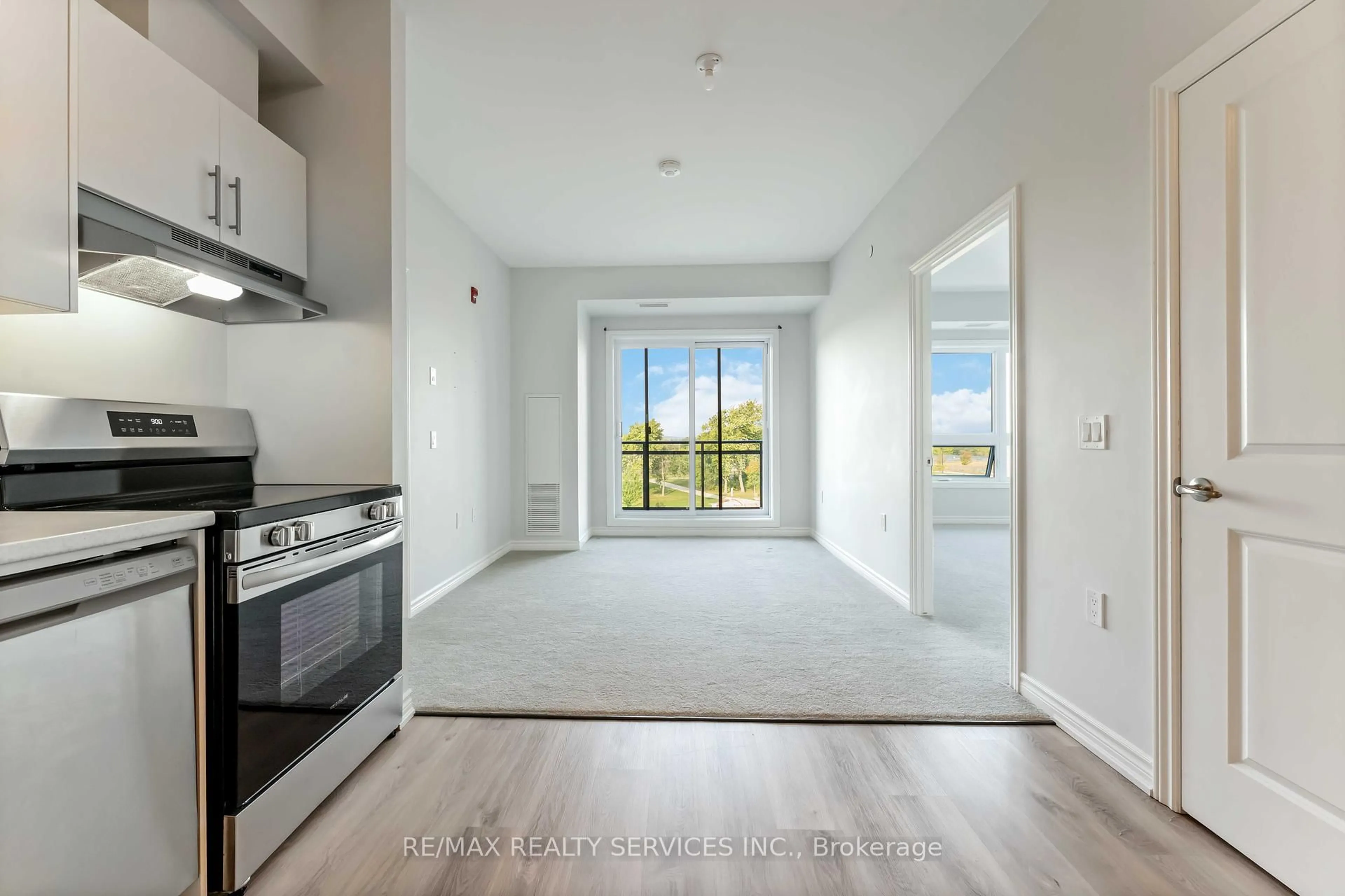 Unknown for 397 Codd's Rd #313, Ottawa Ontario K1K 5C7