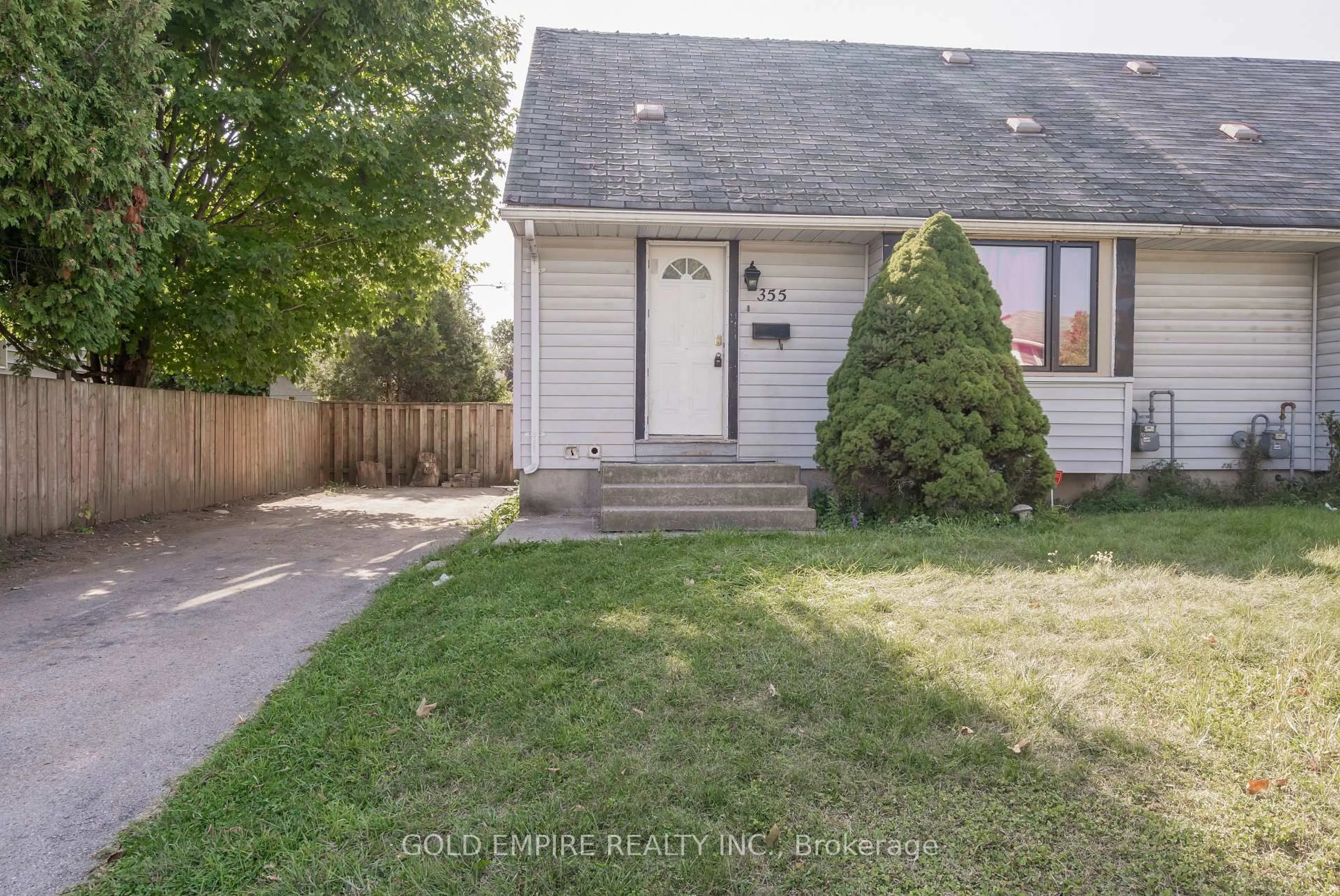 Home with vinyl exterior material, street for 355 FLANDERS Row, London East Ontario N5Y 1C3