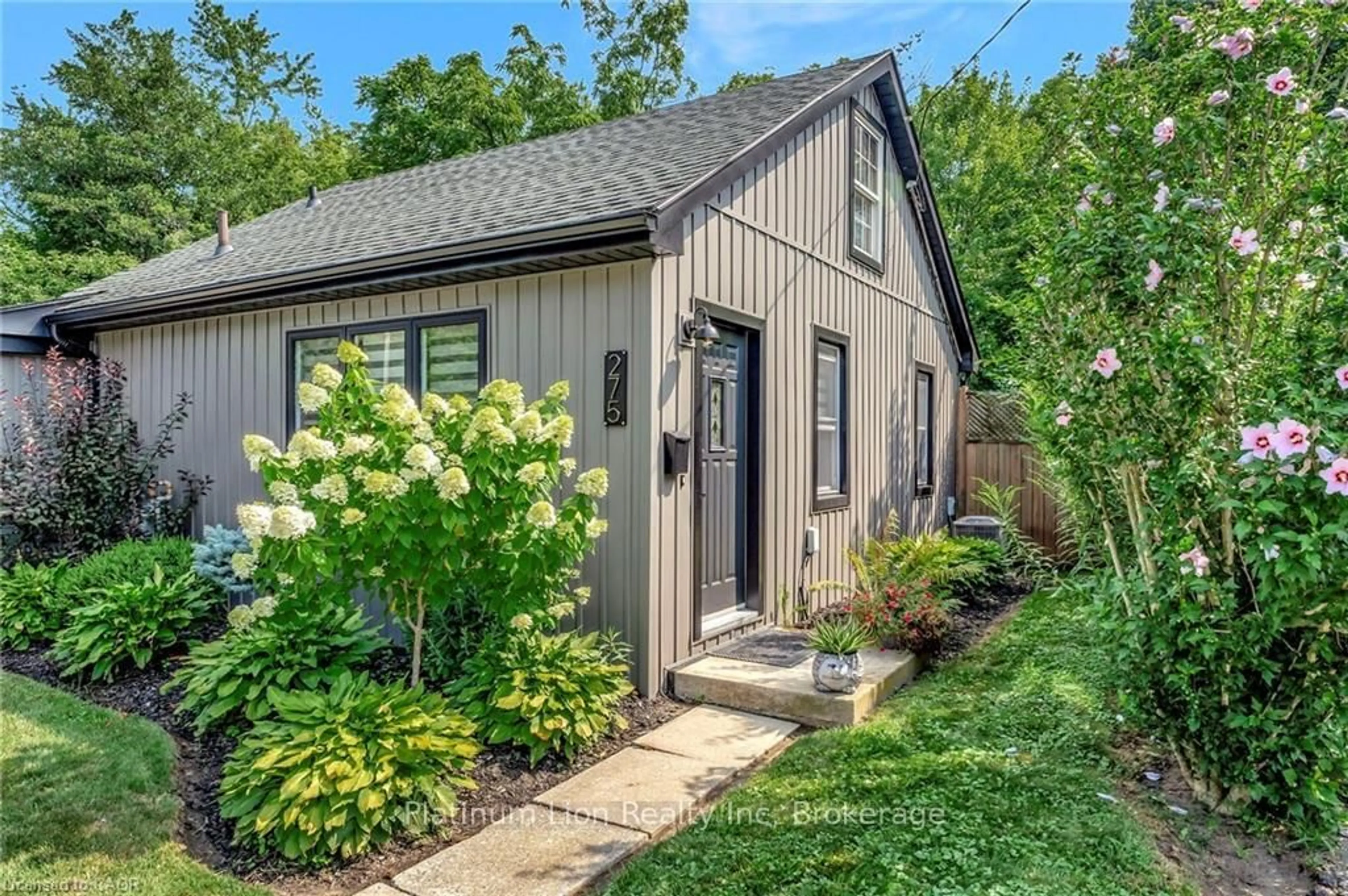 Unknown for 275 Talbot St, Norfolk Ontario N3Y 3X2