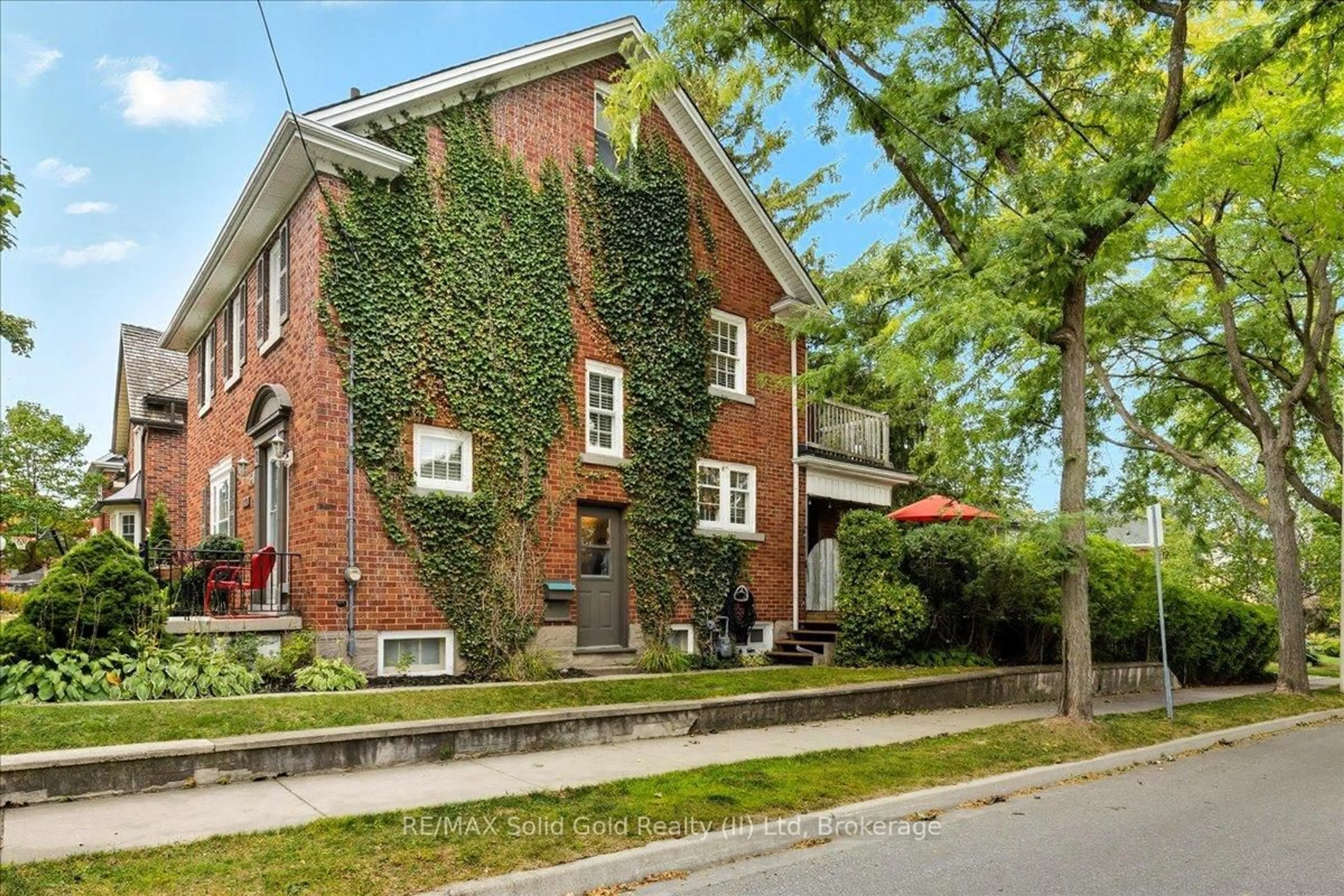 Home with brick exterior material, street for 240 Cameron St, Kitchener Ontario N2H 3B4