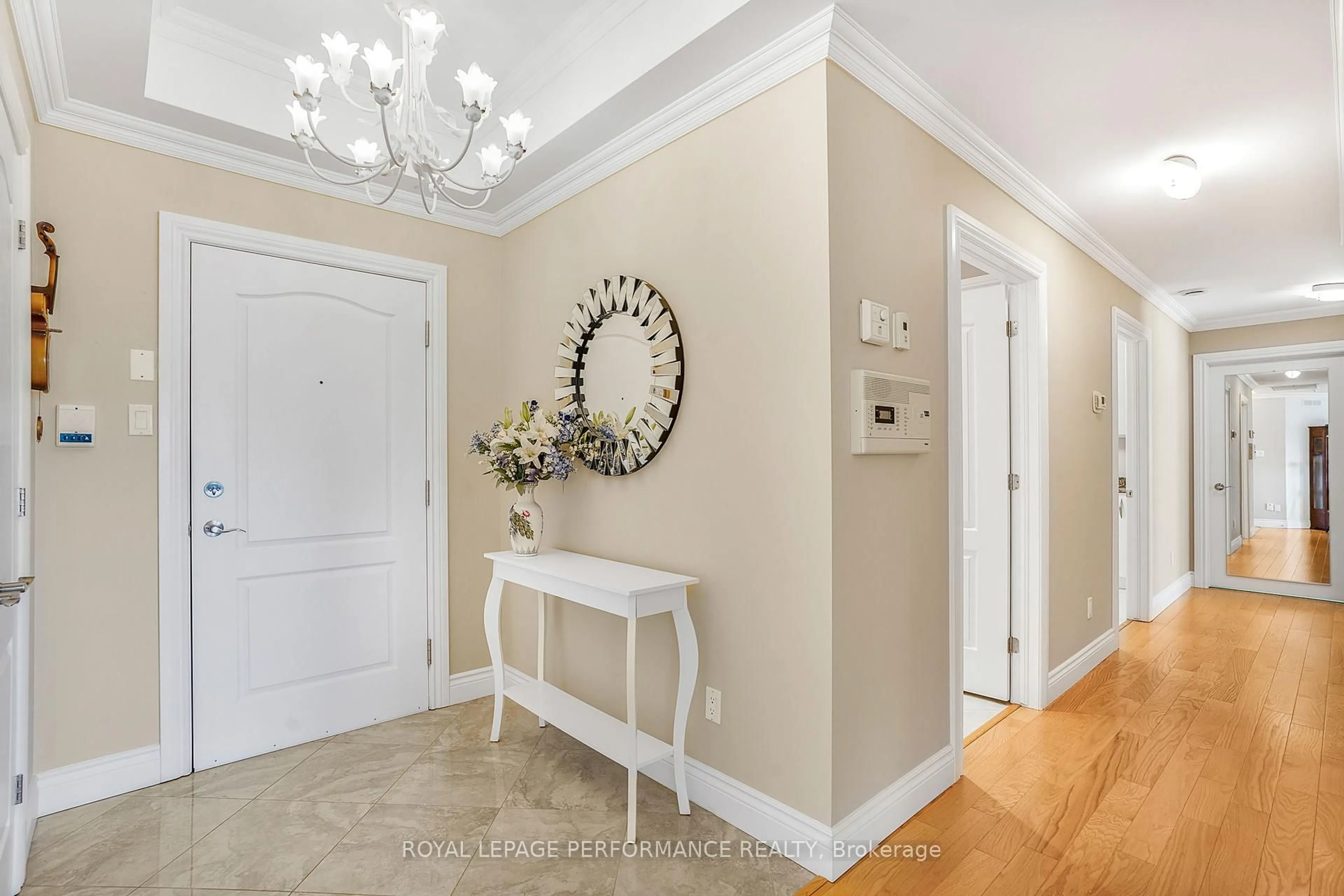 Indoor entryway for 770 Principale St #301, Casselman Ontario K0A 1M0
