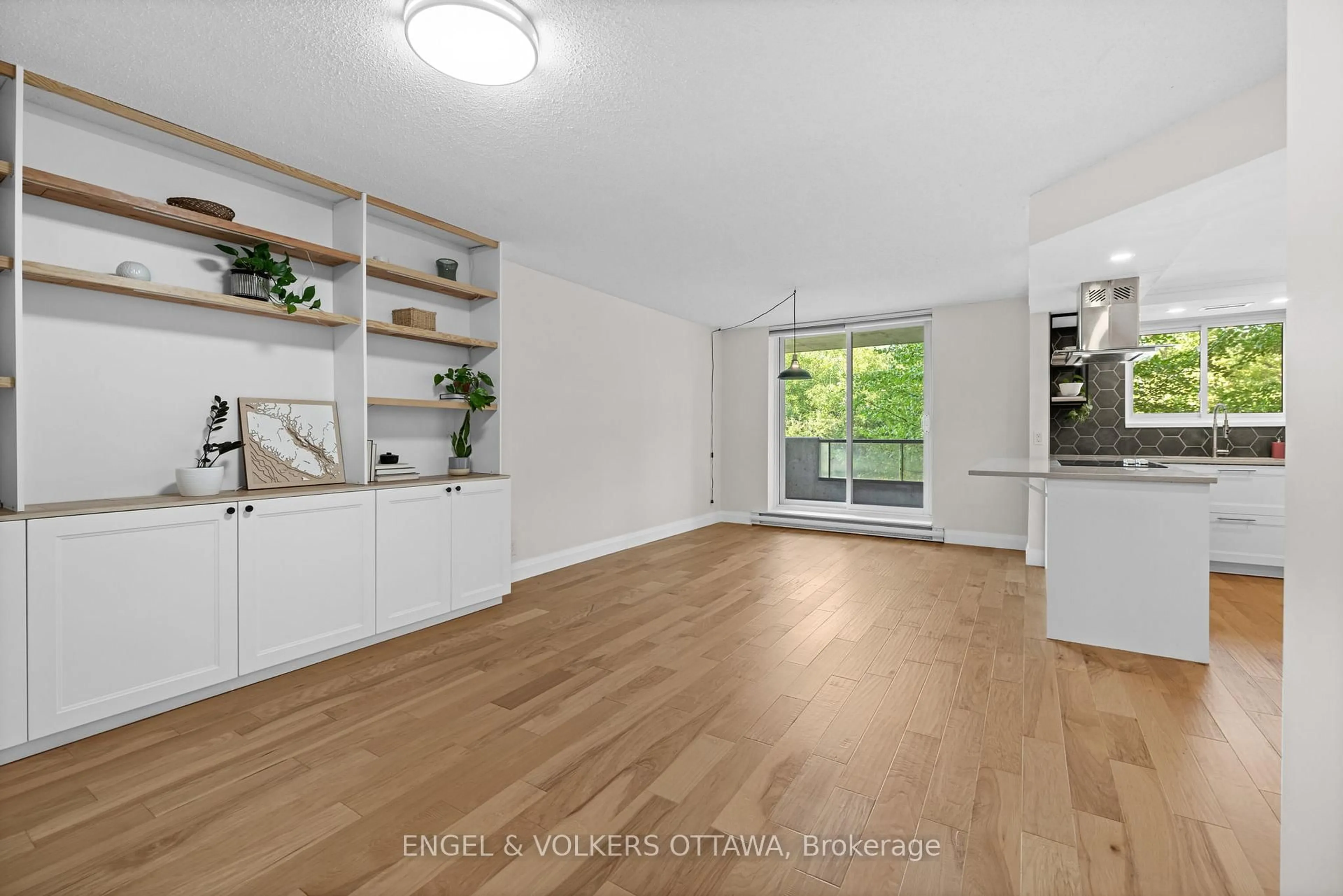 Unknown for 1705 Playfair Dr #105, Ottawa Ontario K1H 8P6