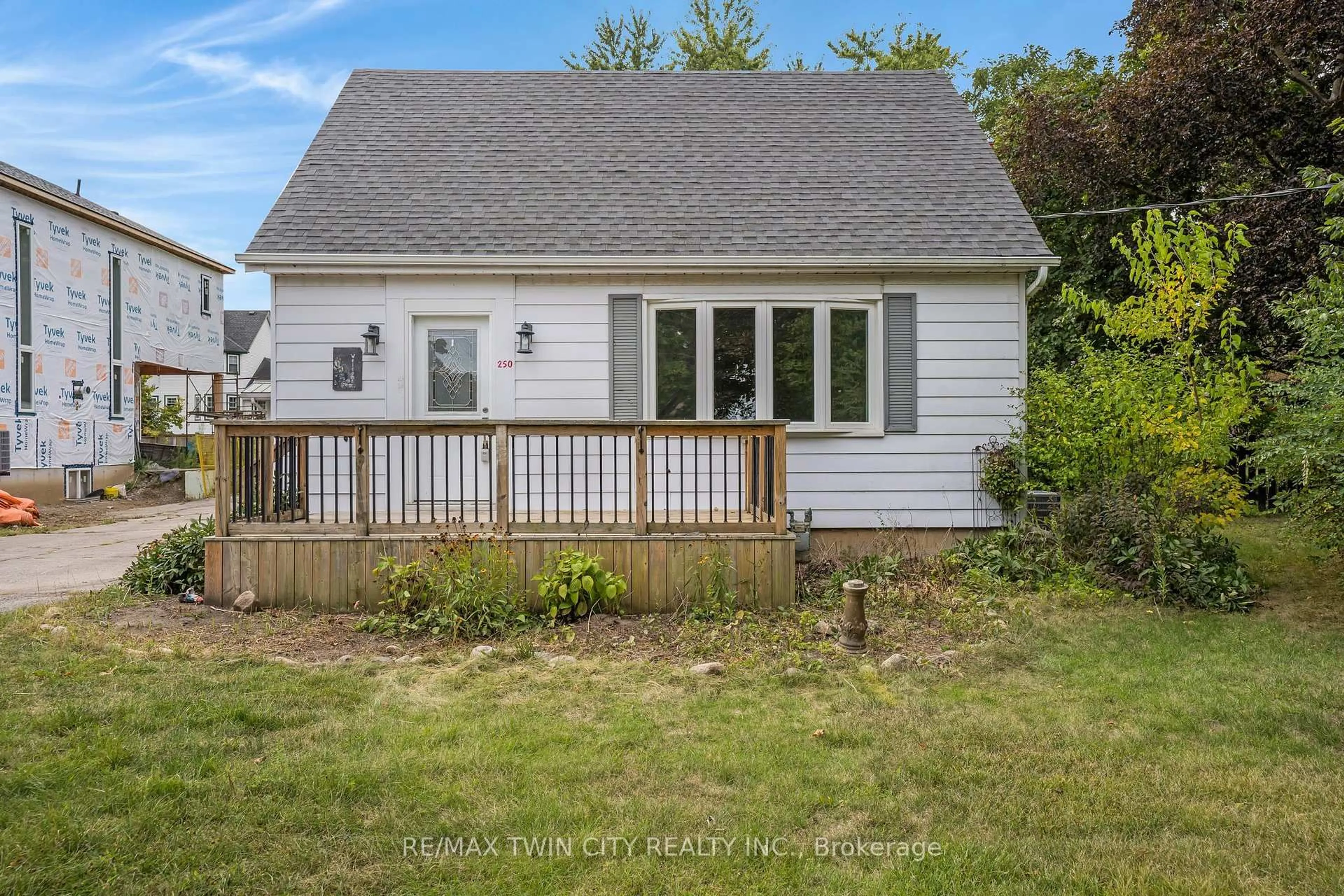 Unknown for 250 Northumberland St, North Dumfries Ontario N0B 1E0