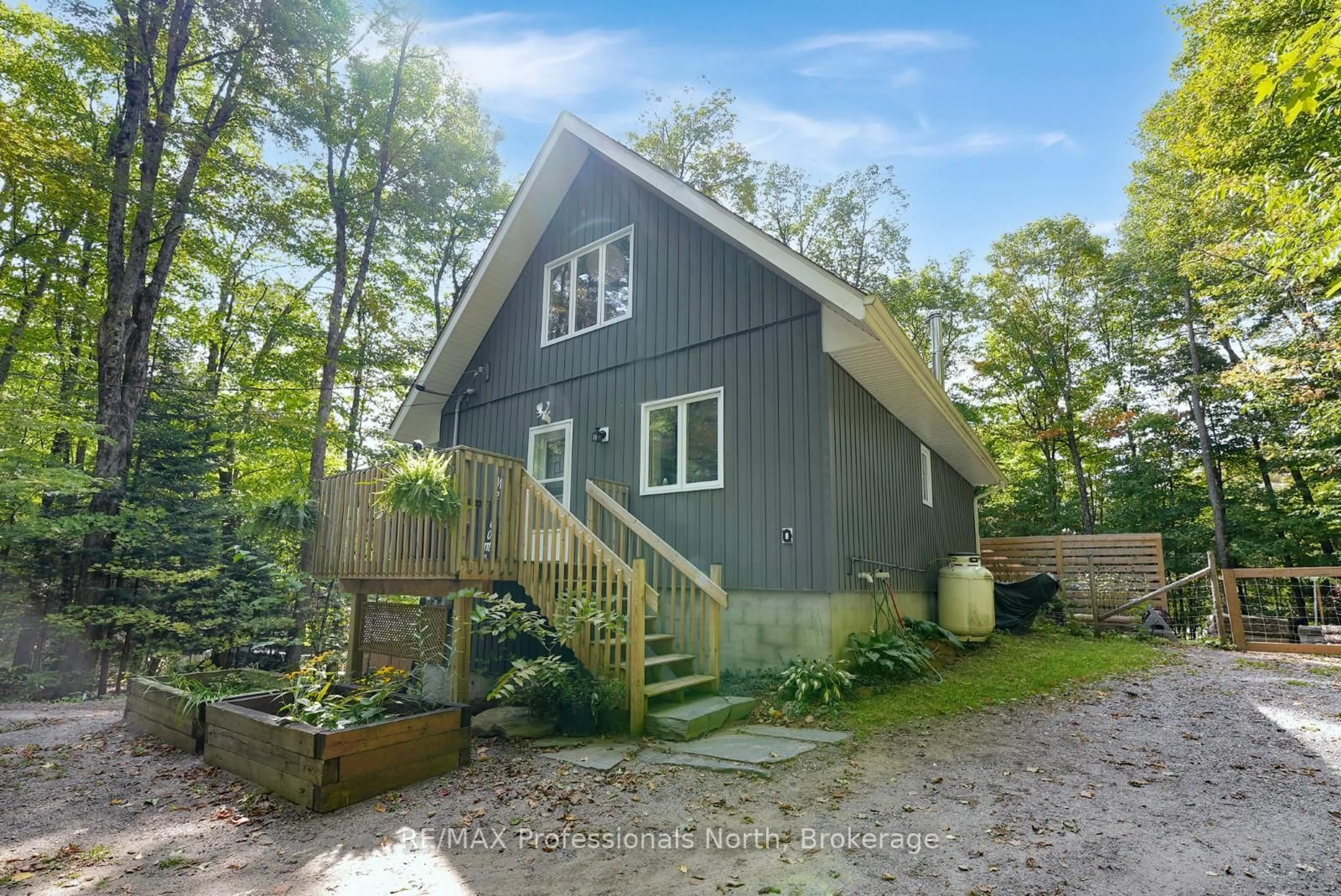 Home with vinyl exterior material, unknown for 1145 Wenona Lake Rd, Dysart et al Ontario K0M 1S0