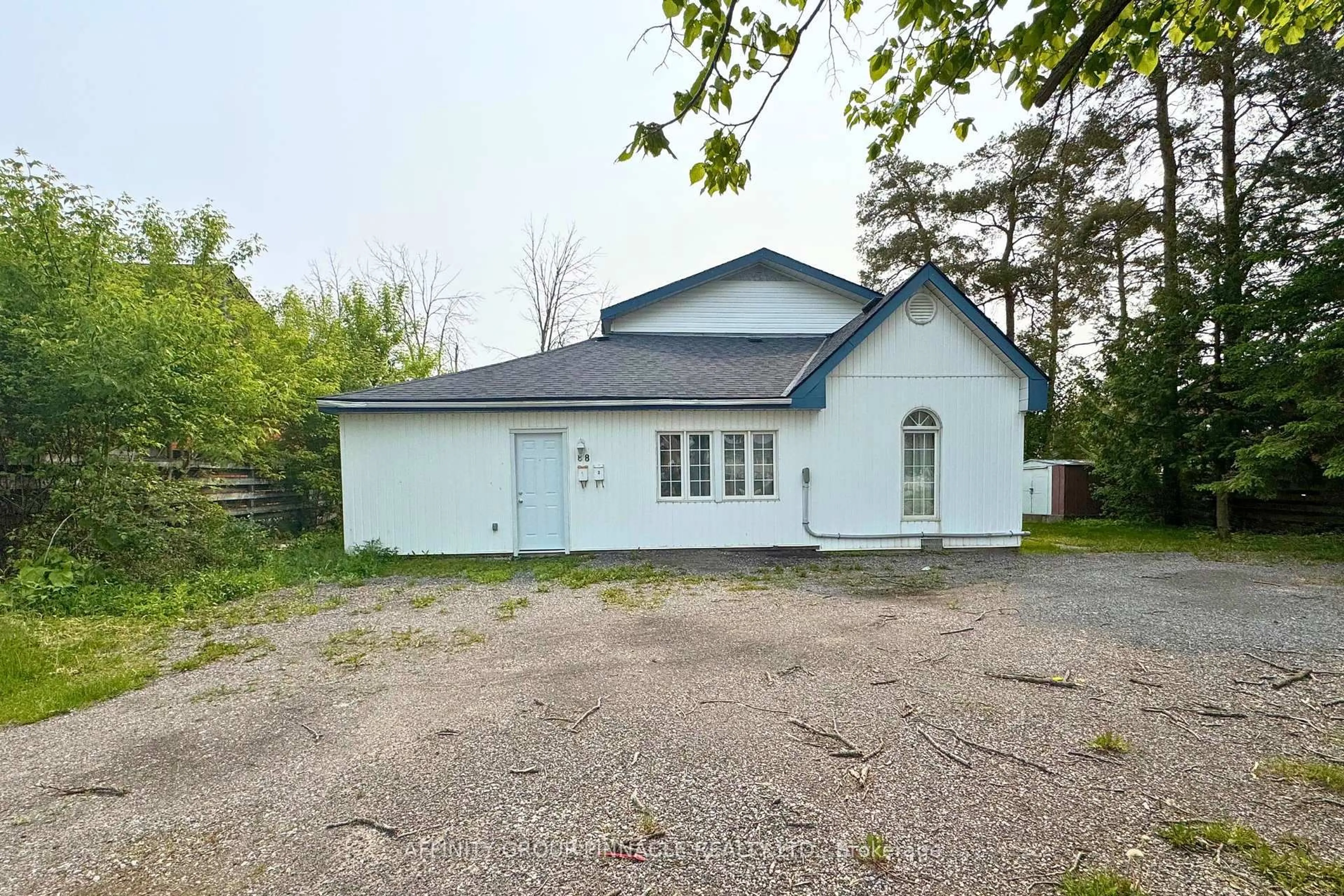 A pic from outside/outdoor area/front of a property/back of a property/a pic from drone, building for 88 Albert St, Kawartha Lakes Ontario K9V 3H6