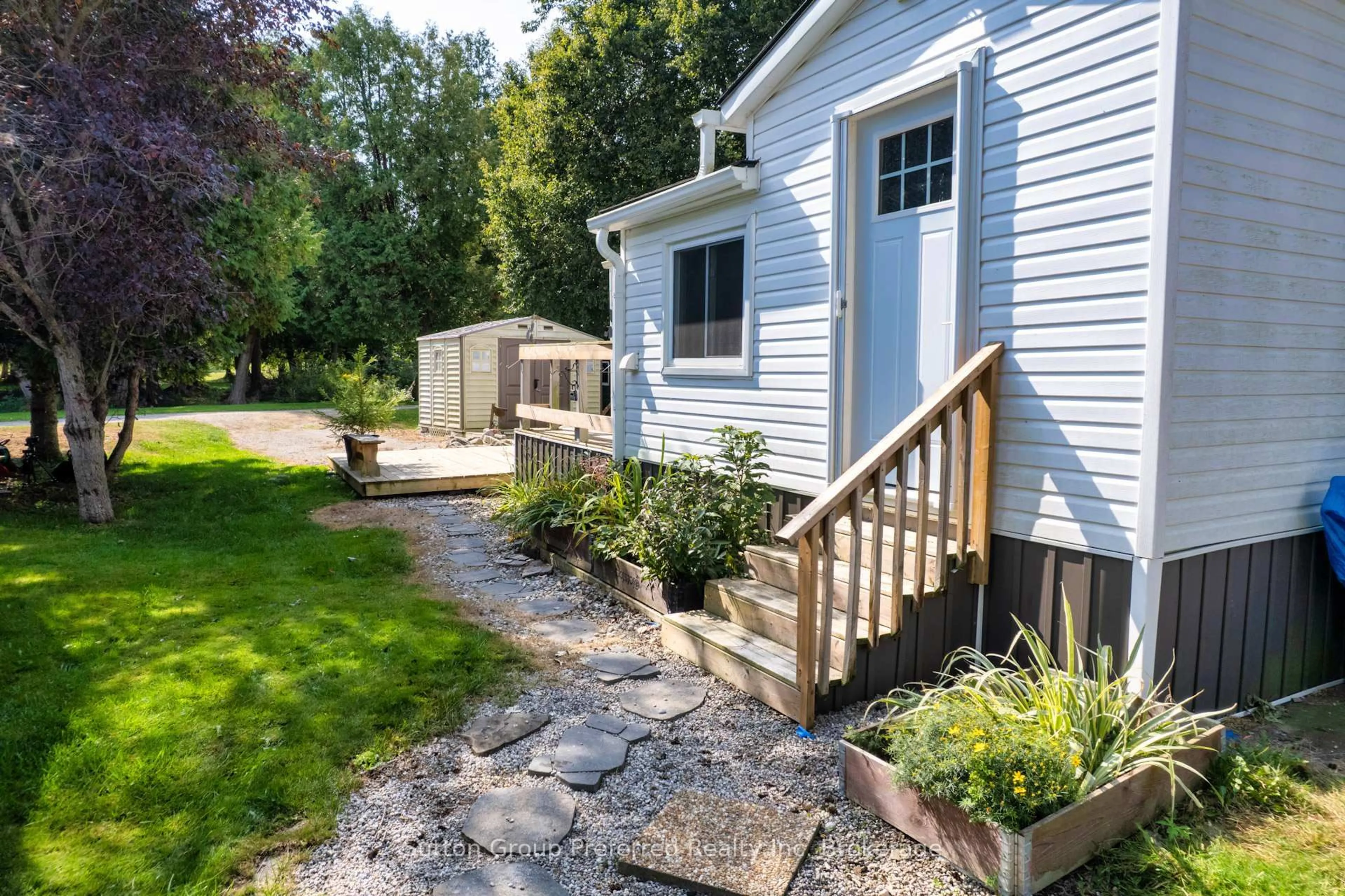 Patio, unknown for 495856 10th Line, East Zorra-Tavistock Ontario N4S 7V7