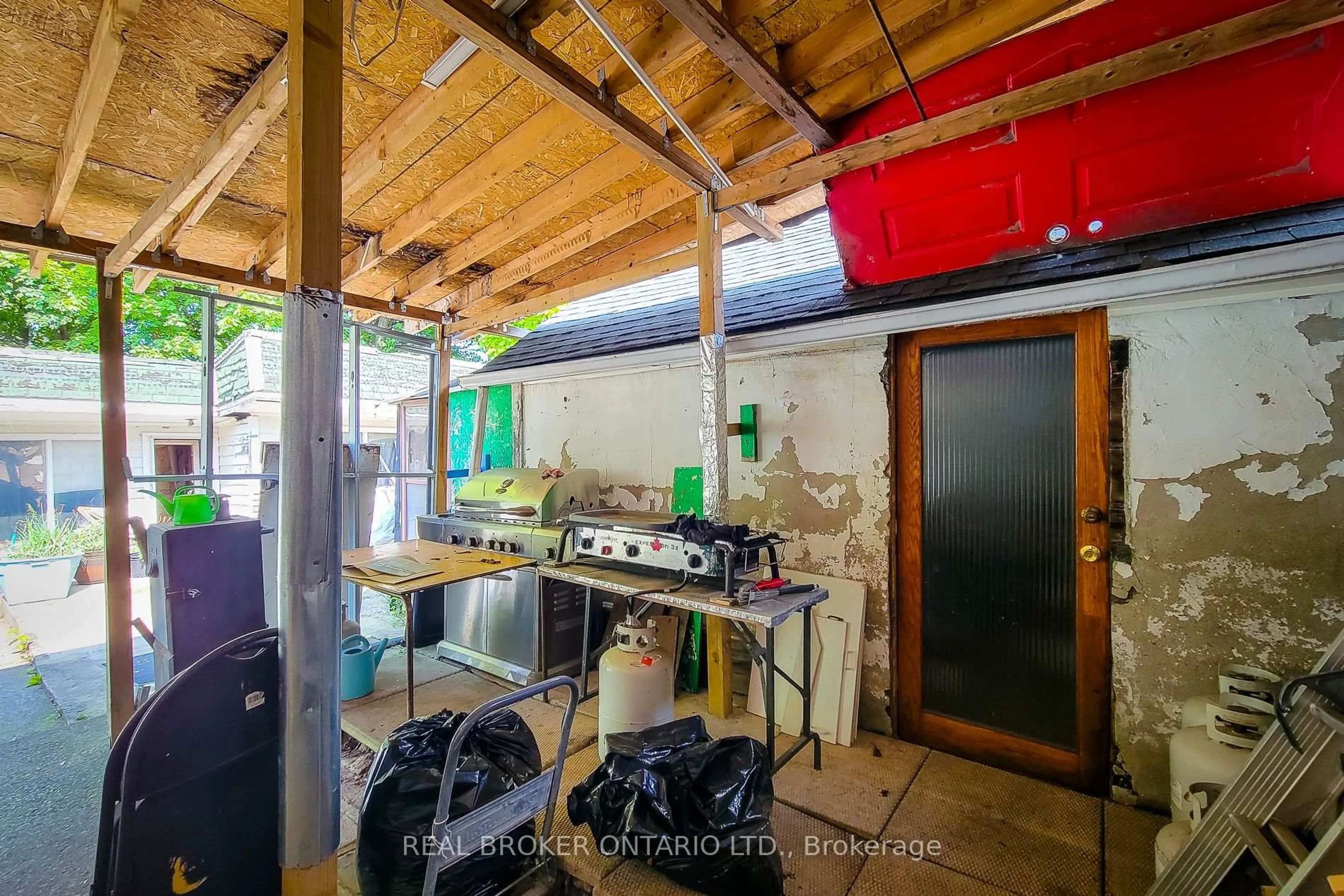 Unknown for 5685 Robinson St, Niagara Falls Ontario L2G 2B1