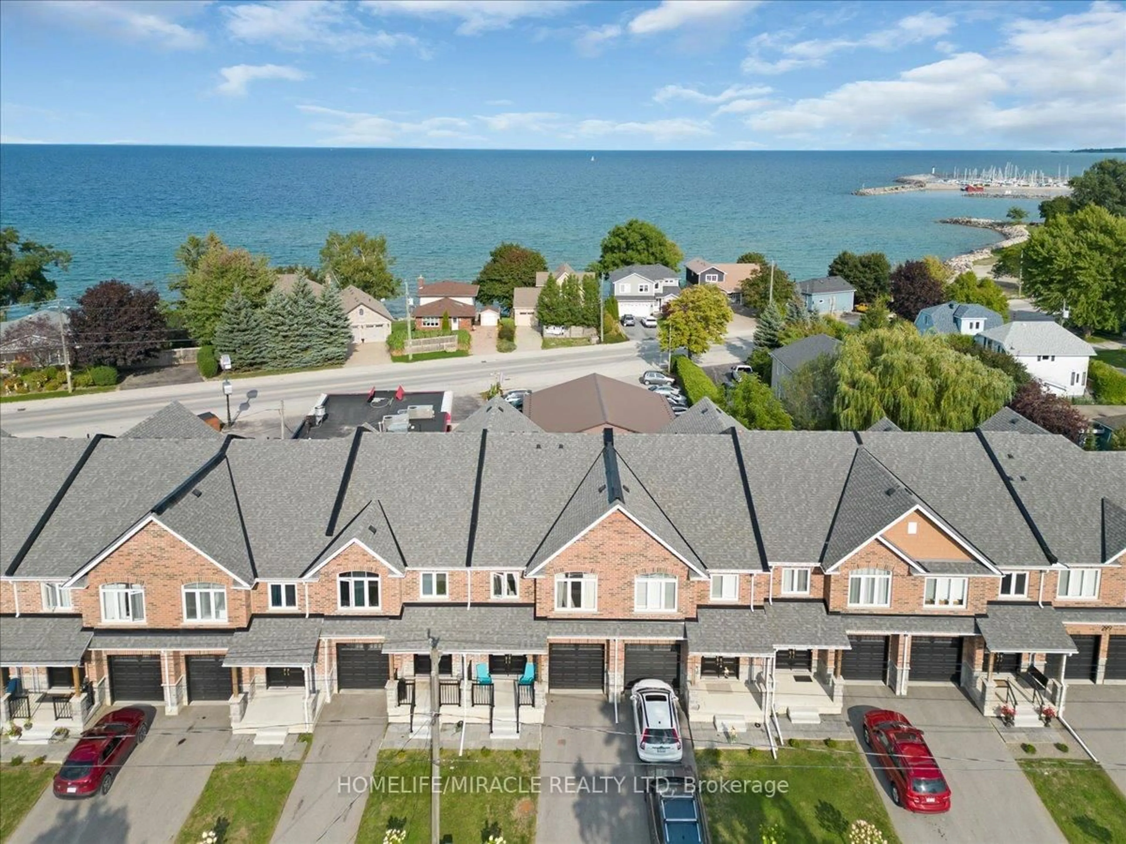 A pic from outside/outdoor area/front of a property/back of a property/a pic from drone, water/lake/river/ocean view for 307 Cook St, Meaford Ontario N4L 1H4