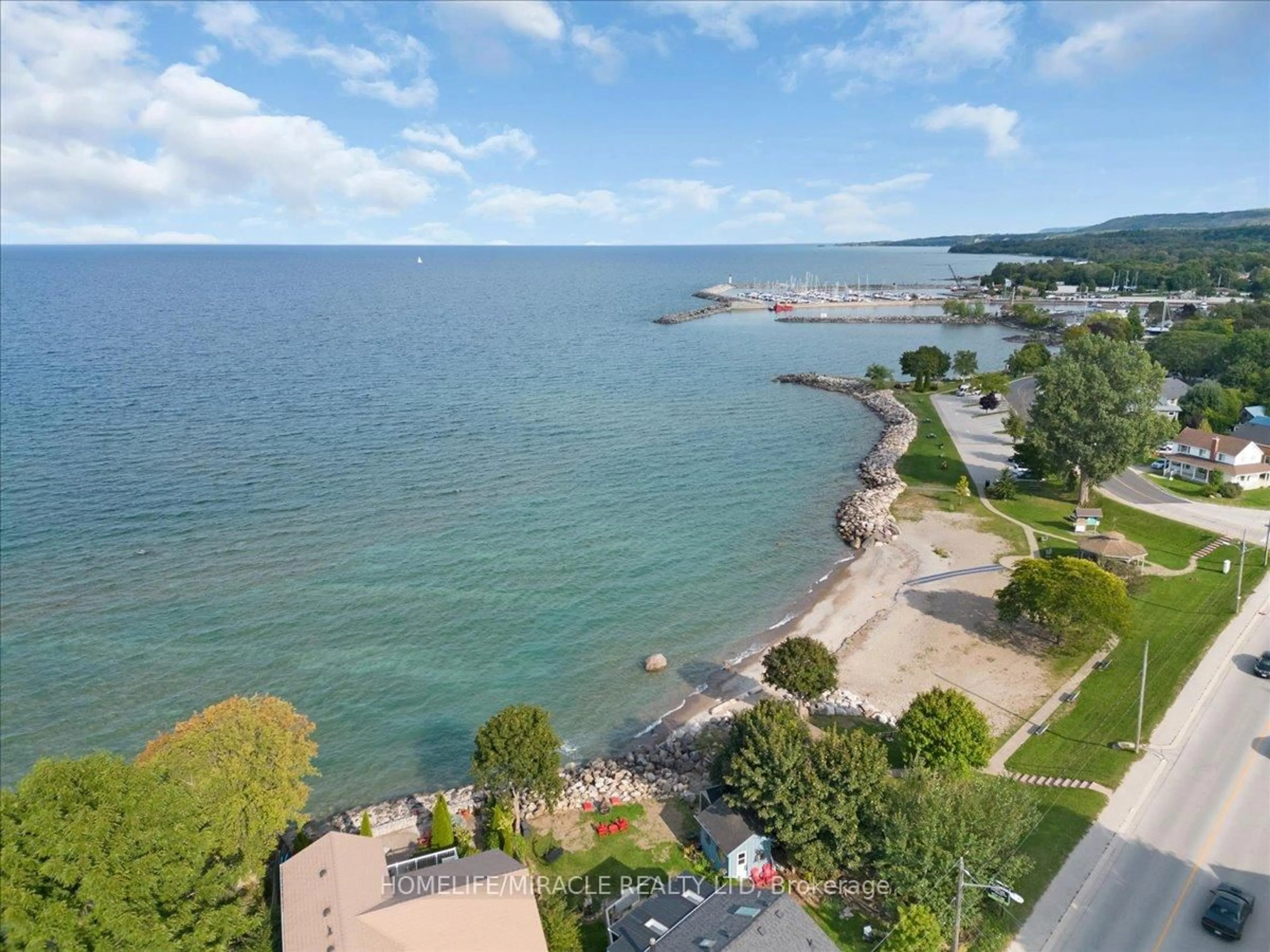 A pic from outside/outdoor area/front of a property/back of a property/a pic from drone, water/lake/river/ocean view for 307 Cook St, Meaford Ontario N4L 1H4