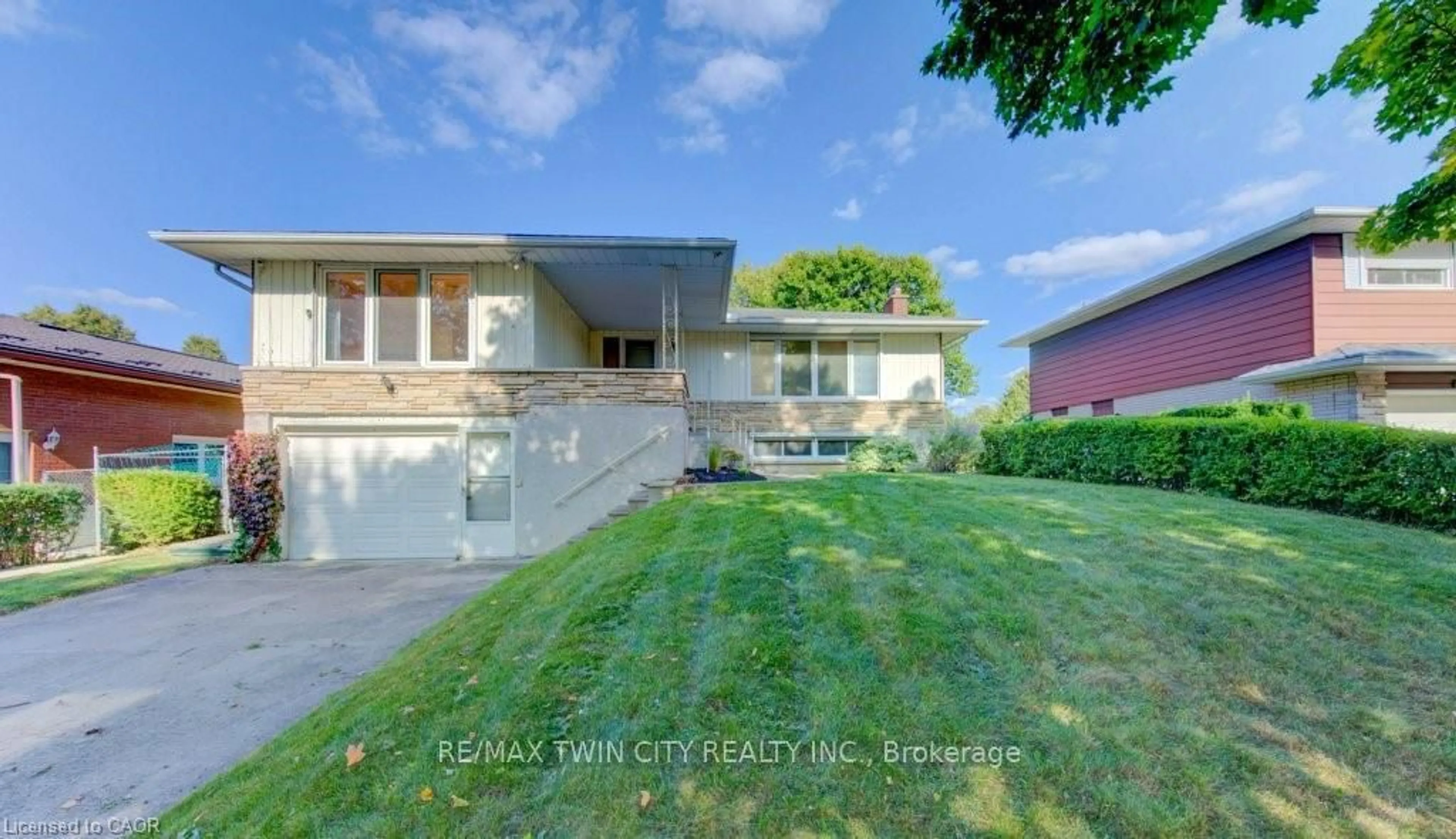 Unknown for 12 Old York Cres, Kitchener Ontario N2B 3G3