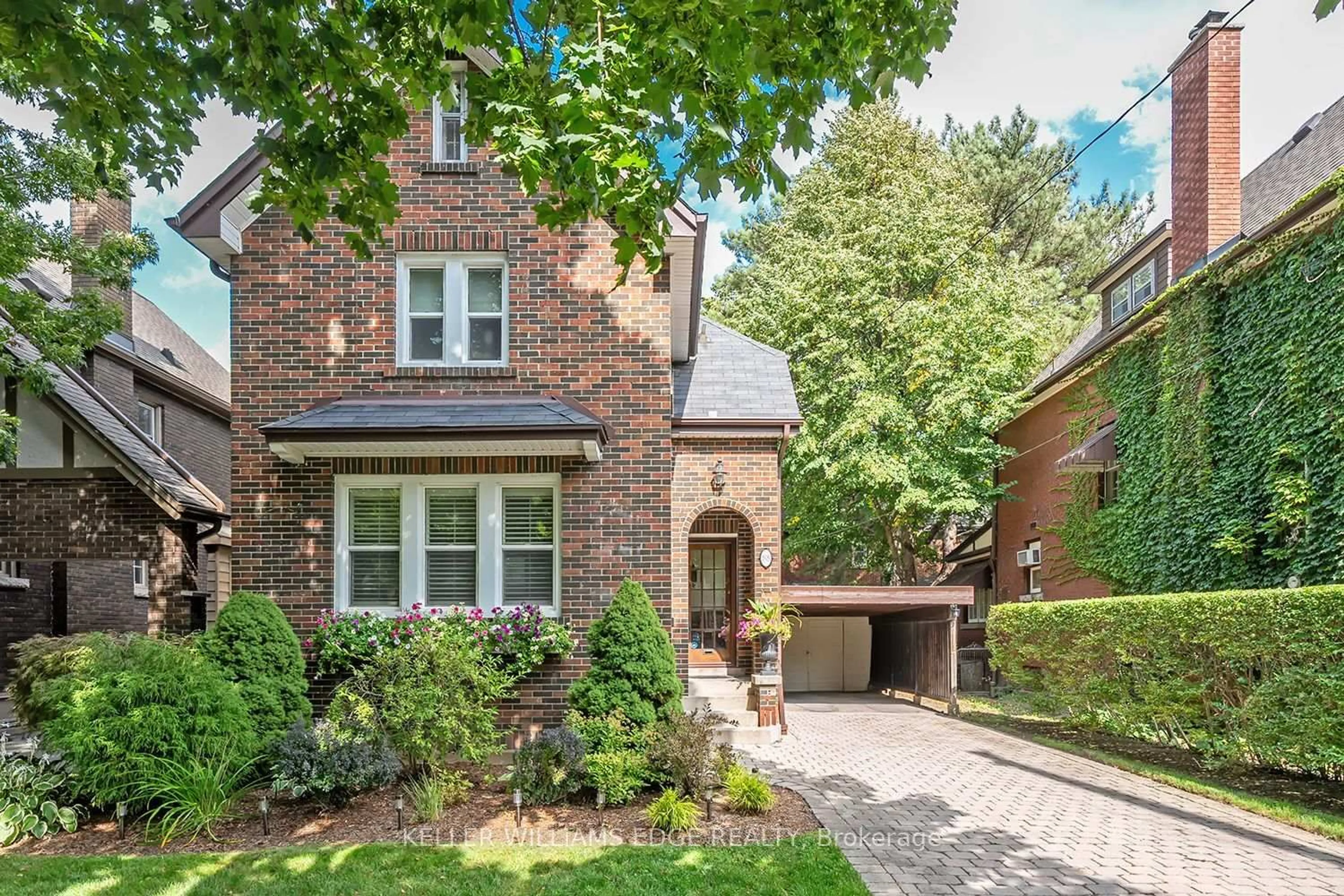 Home with brick exterior material, street for 88 Paisley Ave, Hamilton Ontario L8S 4H3