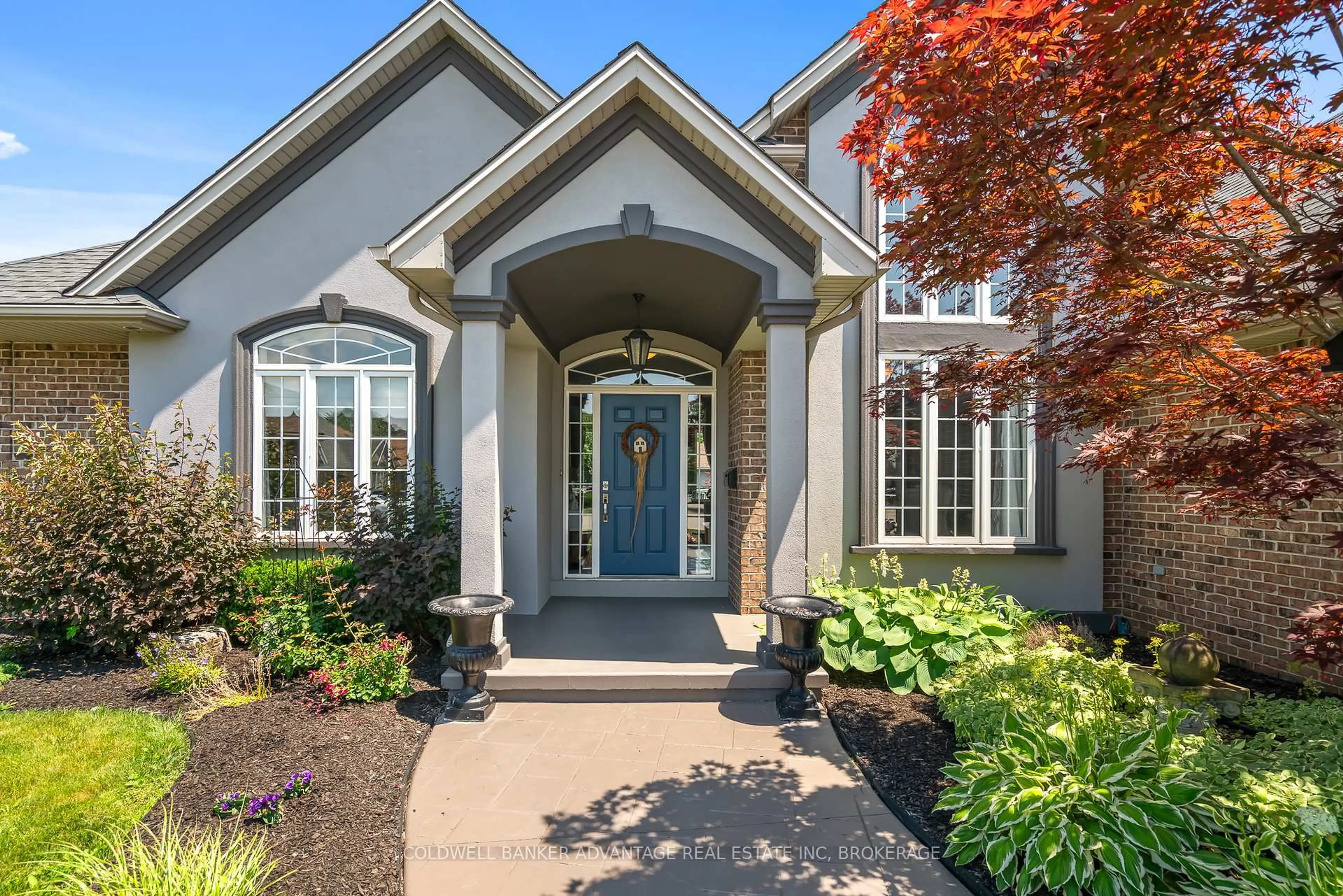 Unknown for 152 Redwood Crt, Welland Ontario L3C 7C4