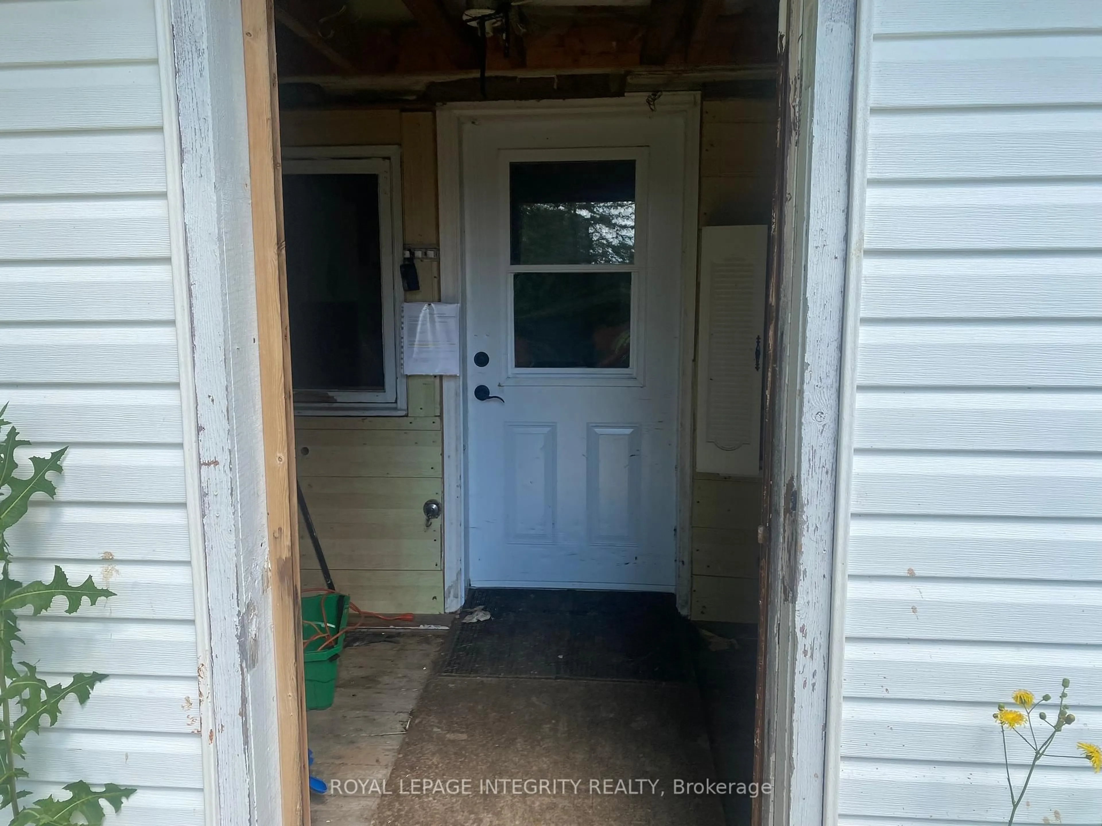 Indoor entryway for 2415 DU LAC Rd, Clarence-Rockland Ontario K0A 3N0