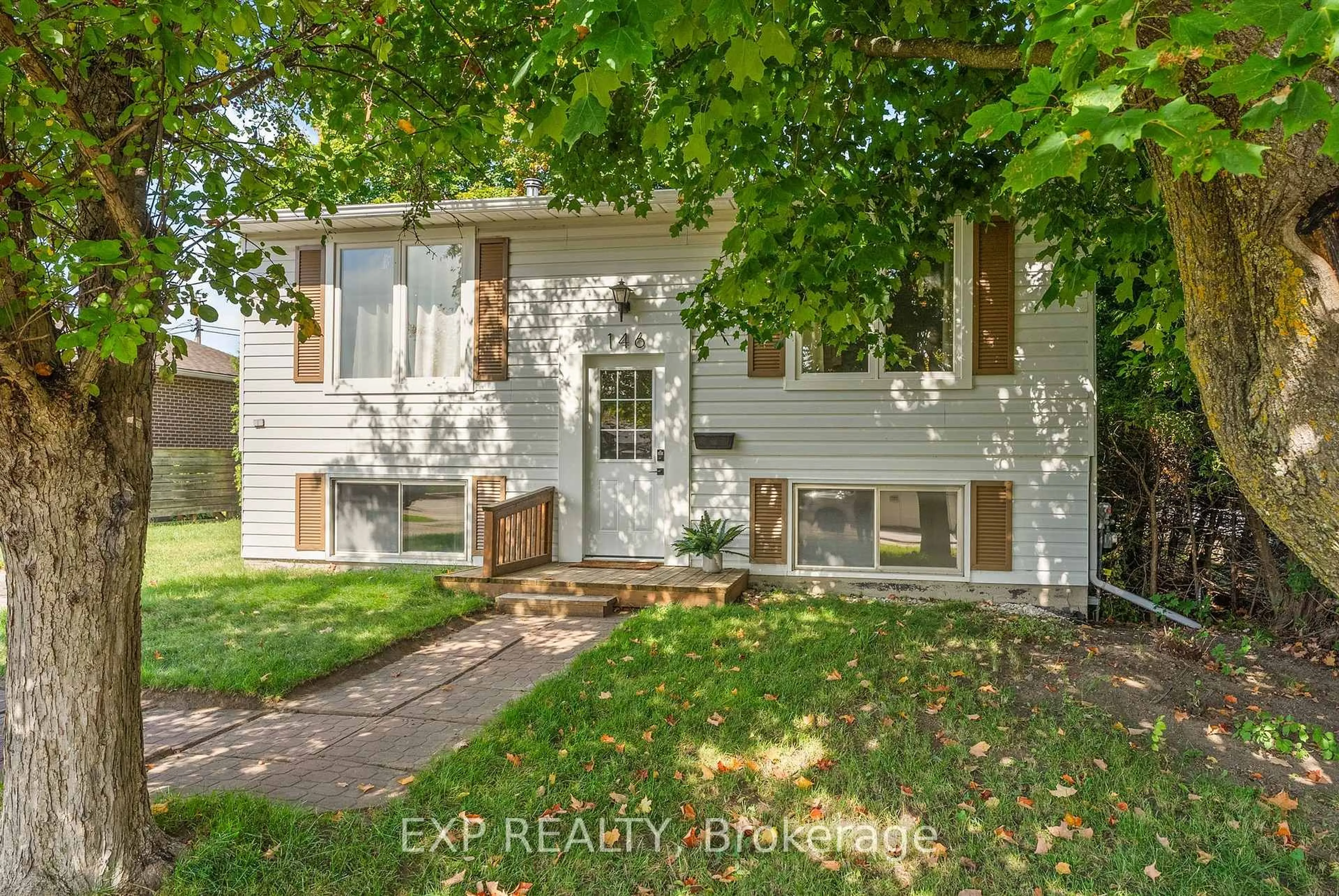 Home with vinyl exterior material, street for 146 Barnet Blvd, Renfrew Ontario K7V 4C7