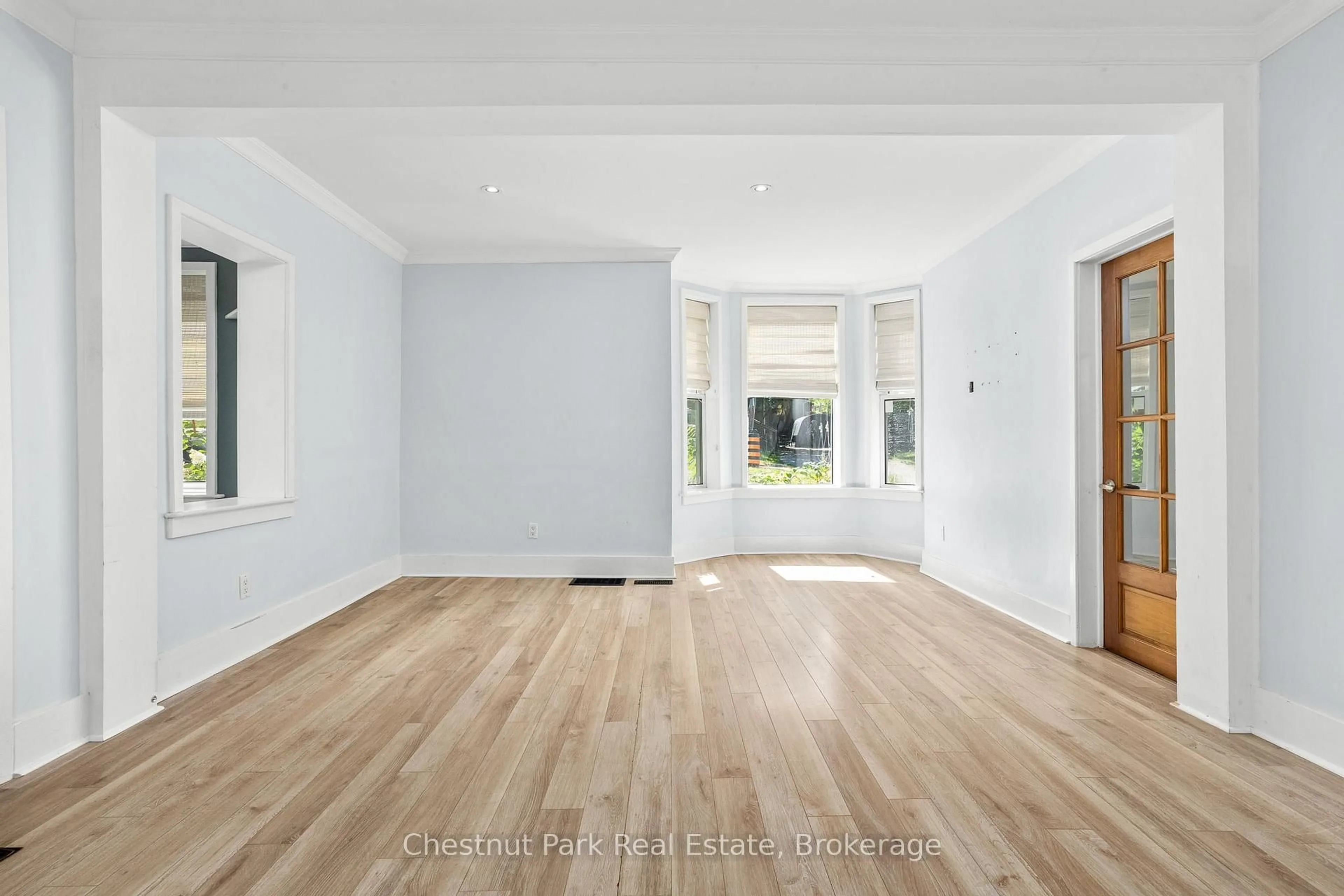 A pic of a room for 615 Bay St, Gravenhurst Ontario P1P 1G8