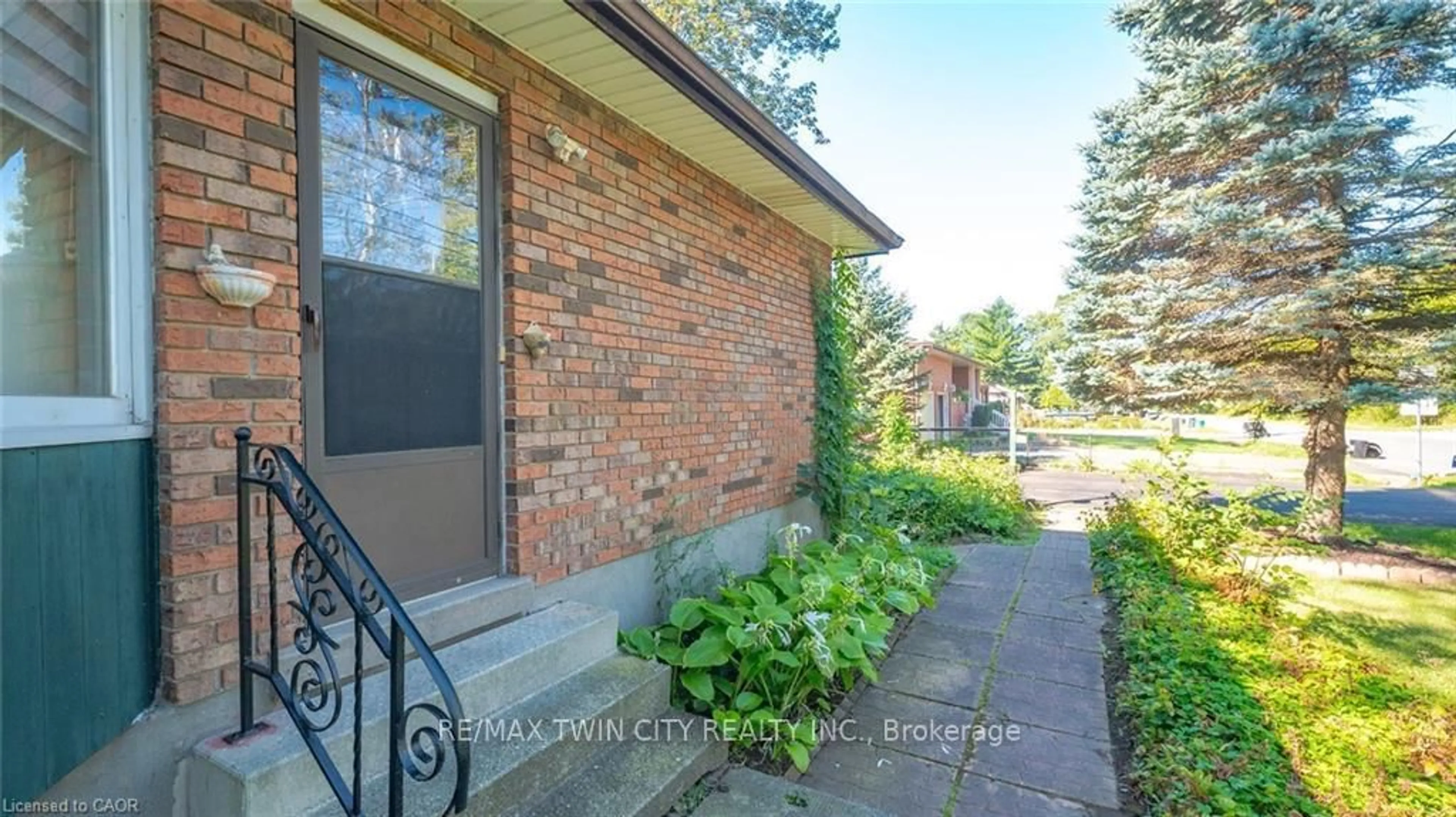 Unknown for 873 South Pelham Rd, Welland Ontario L3C 3C9