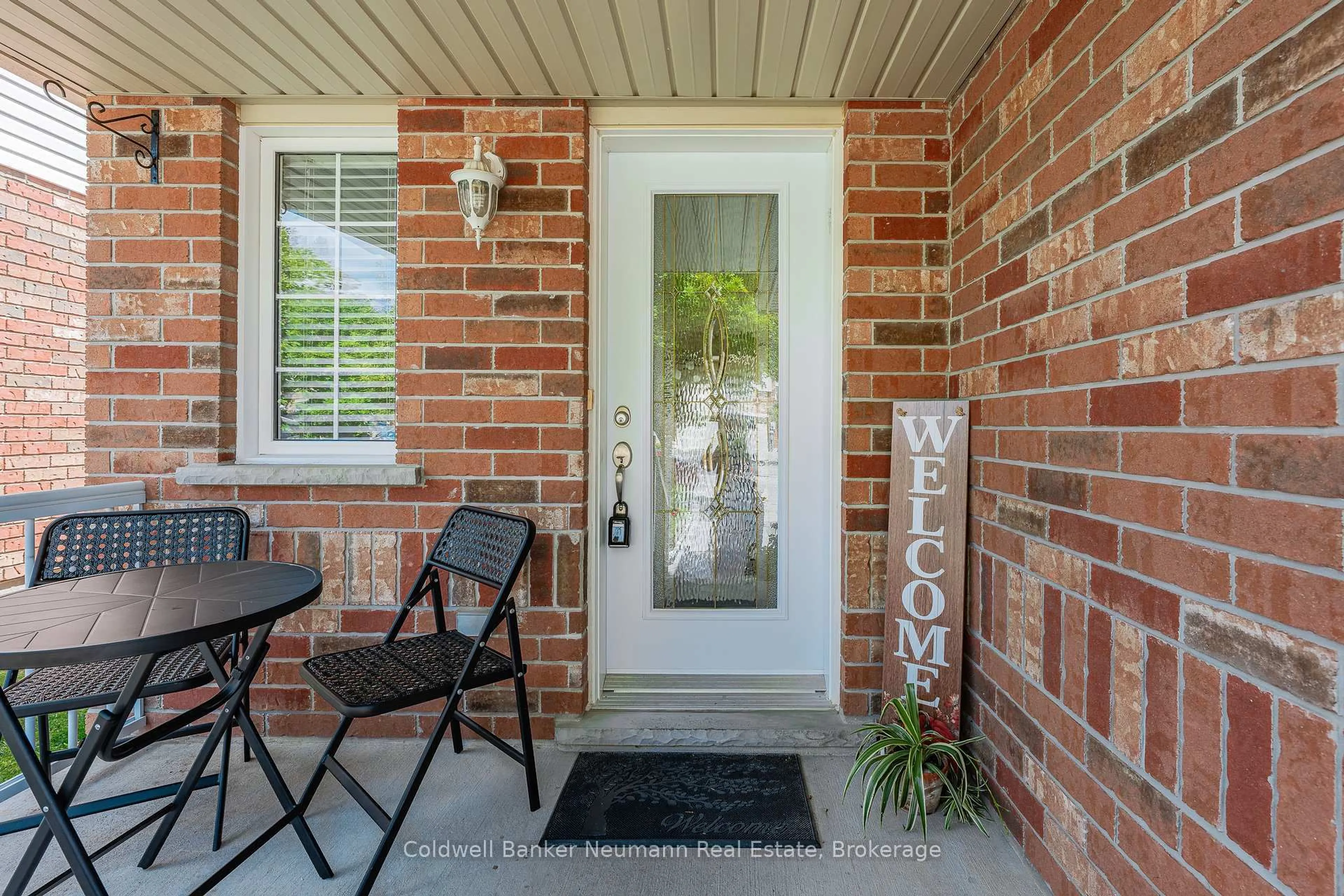 Indoor entryway for 11 Edwards St, Guelph Ontario N1E 0B7