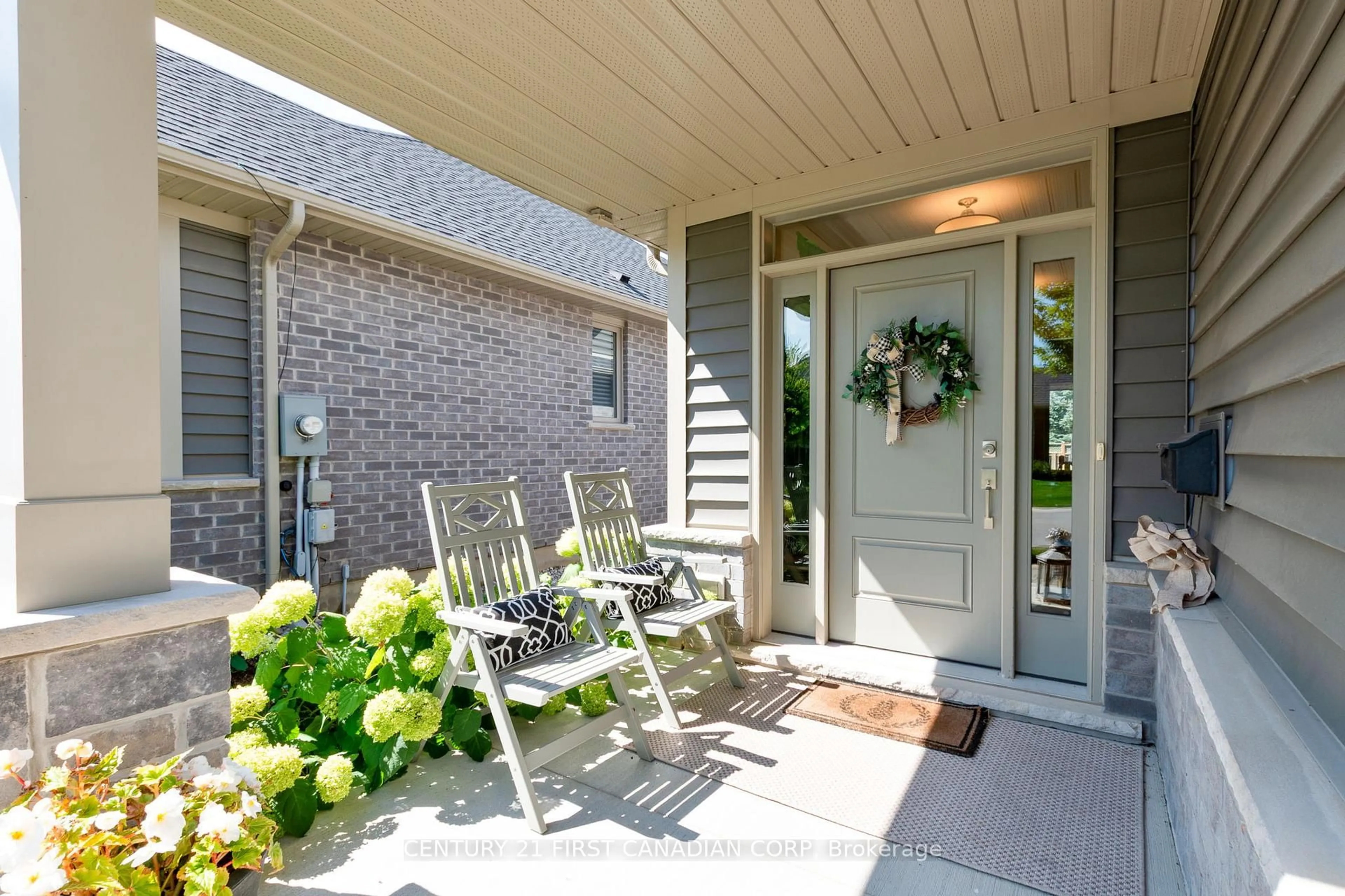 Patio, street for 234 Peach Tree Blvd #29, St. Thomas Ontario N5R 0G8