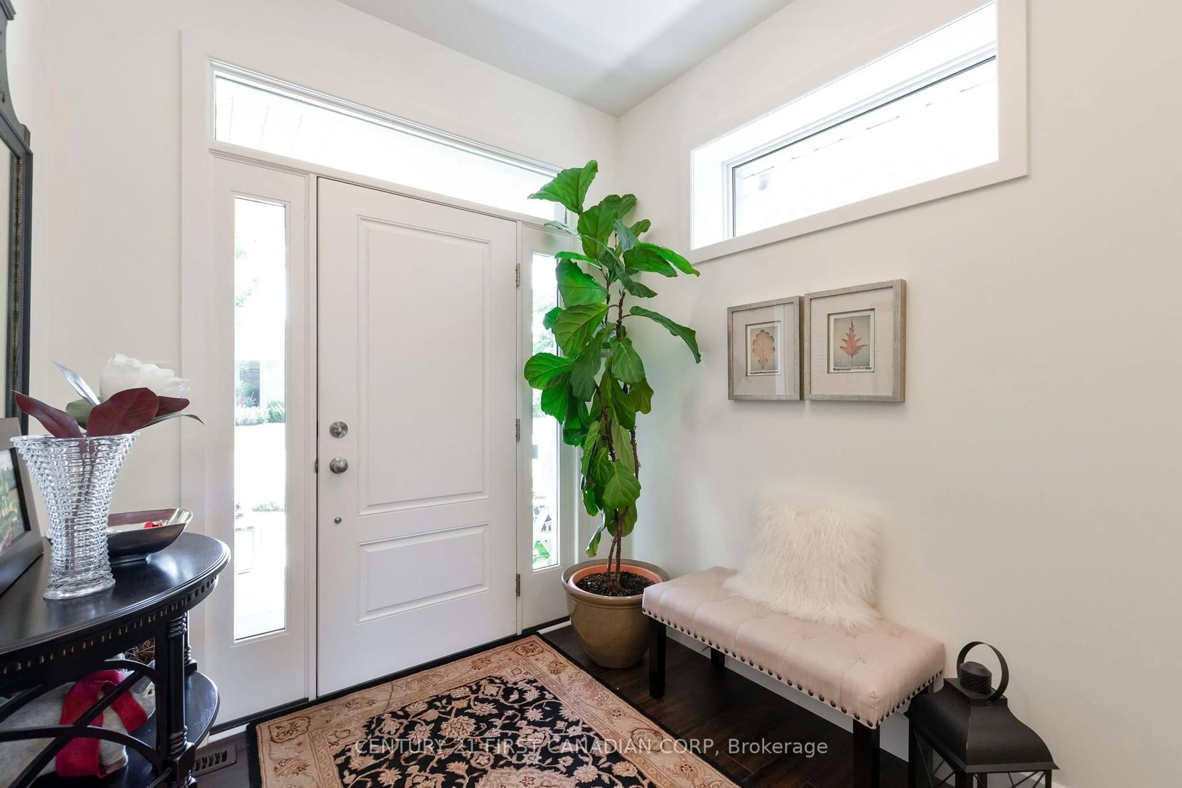 Indoor entryway for 234 Peach Tree Blvd #29, St. Thomas Ontario N5R 0G8