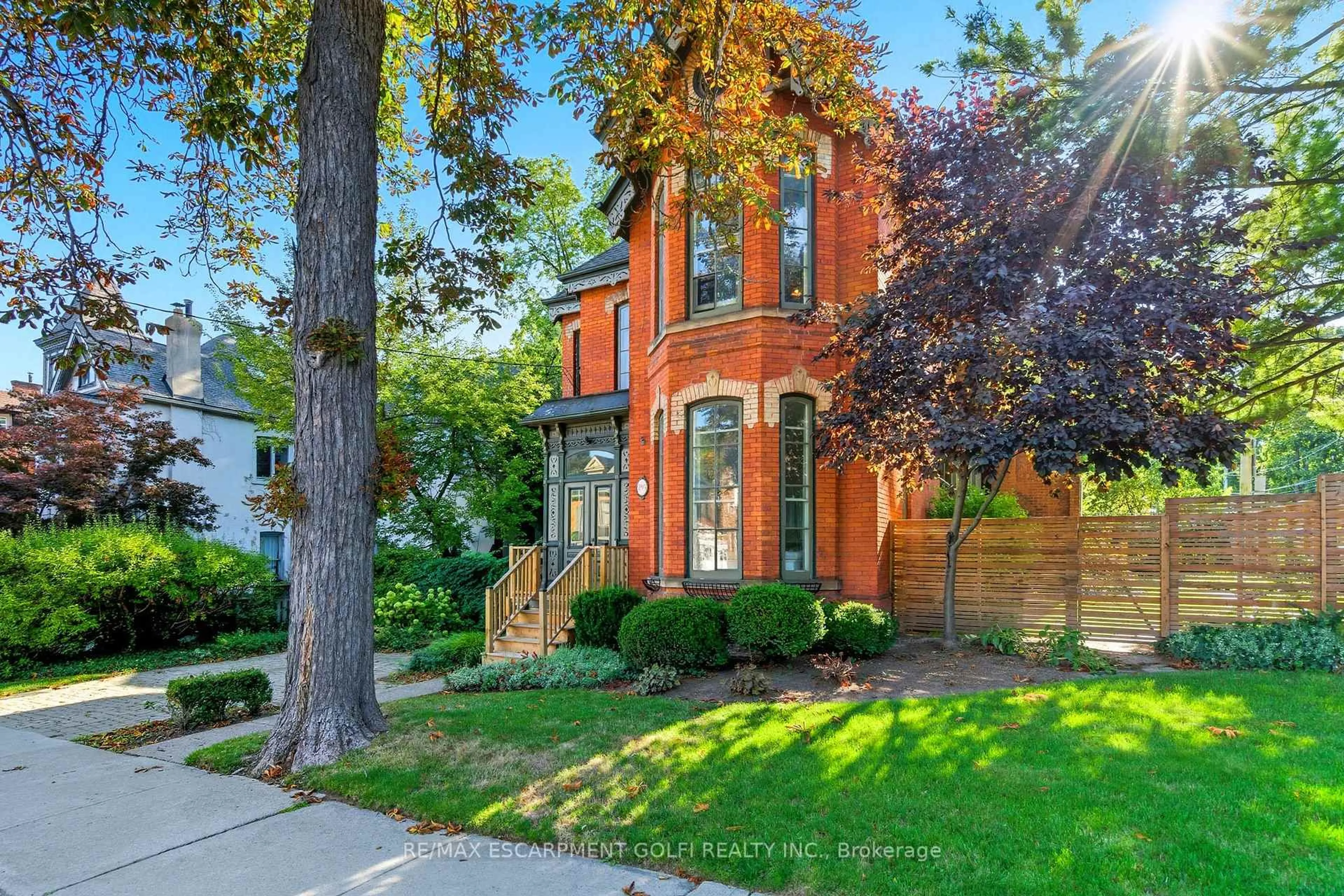 Home with brick exterior material, street for 293 Park St, Hamilton Ontario L8P 3G5