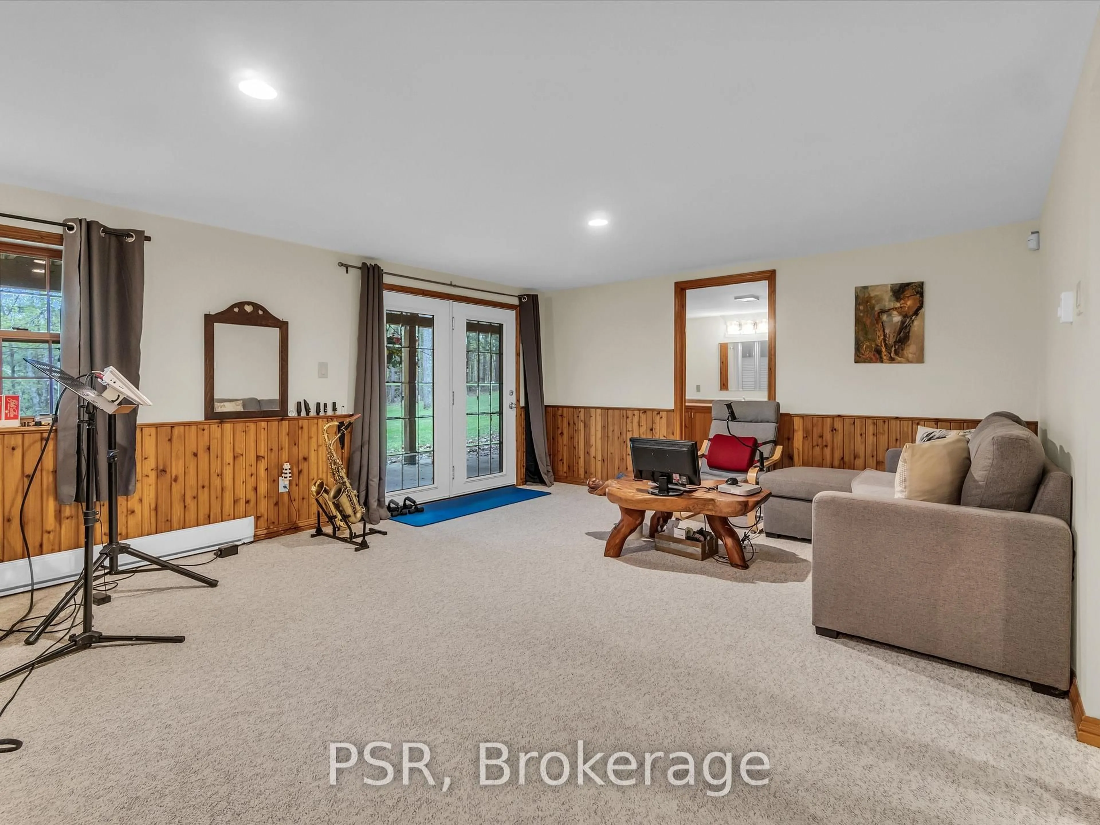 Unknown for 1040 Amelia Cres, Gravenhurst Ontario P0E 1G0