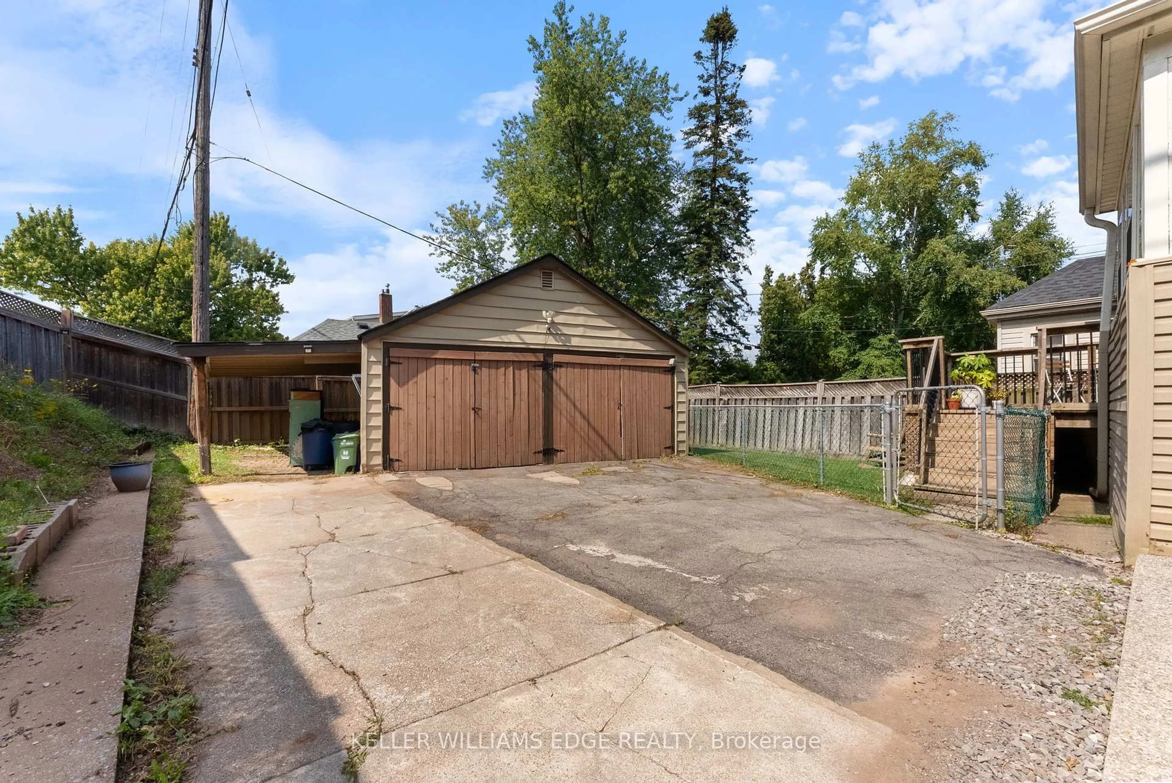 Shed for 312 Wexford Ave, Hamilton Ontario L8K 2P3