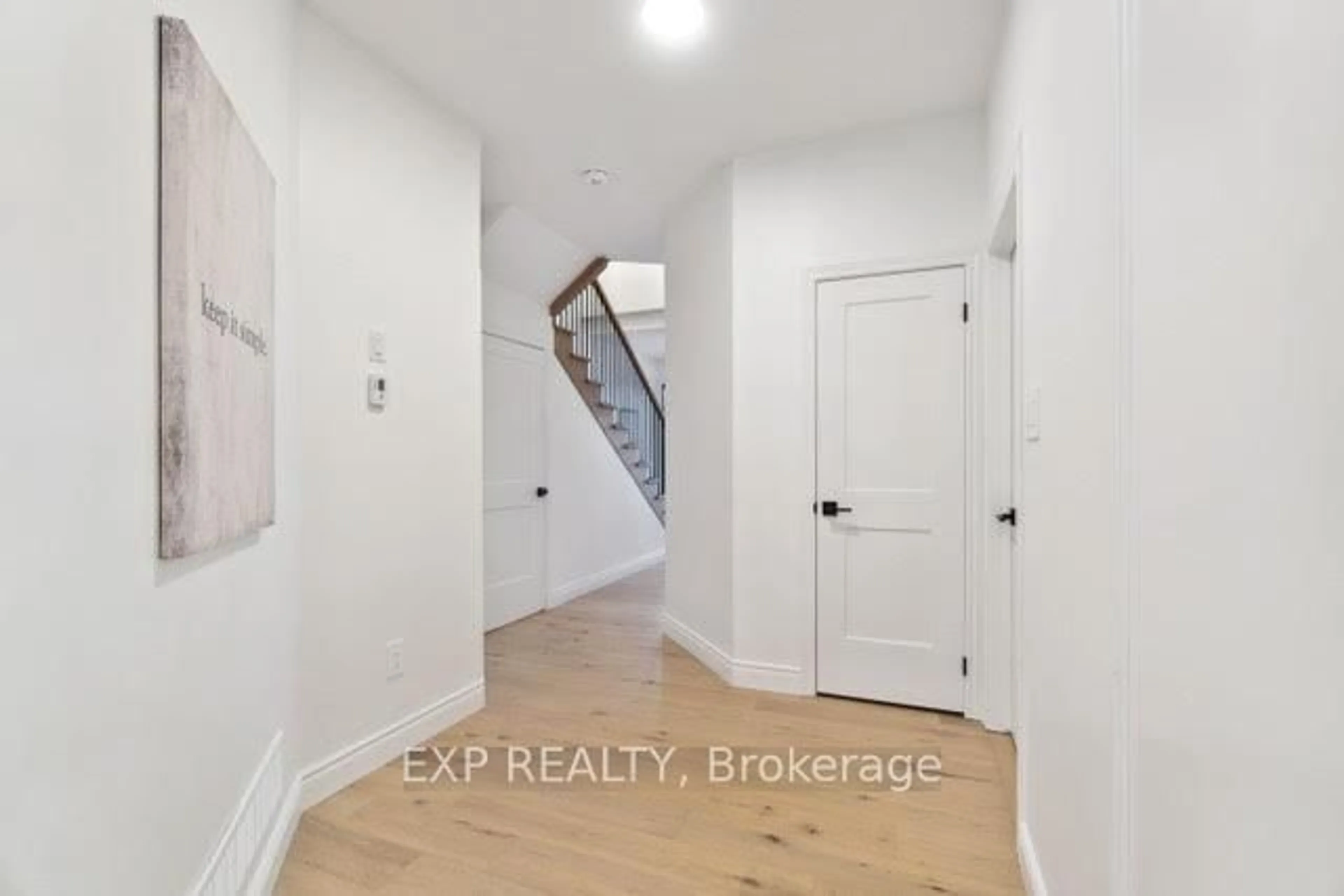 Indoor entryway for 186 Cedardale Ave, Hamilton Ontario L8E 1R3