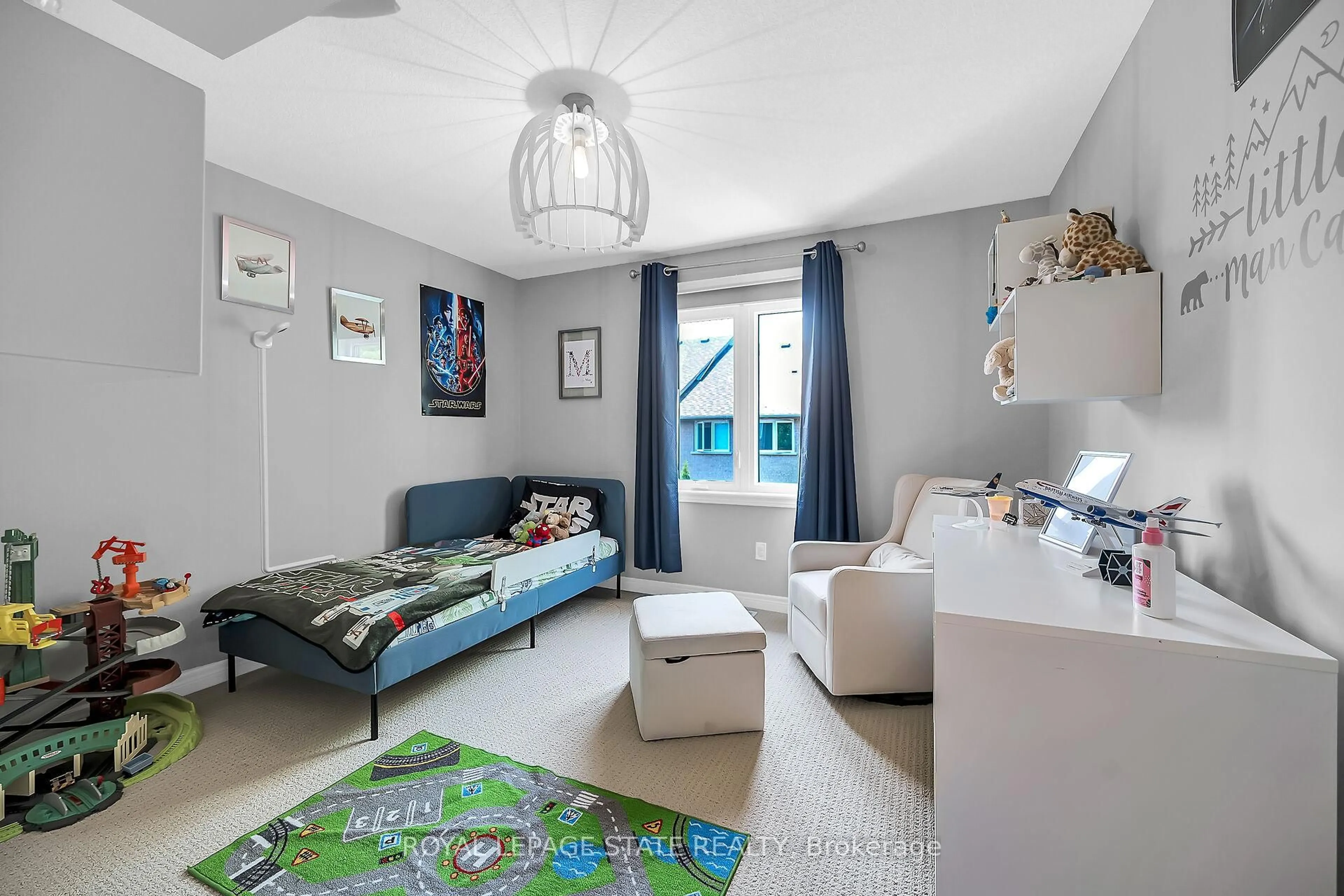 A pic of a room for 120 vineberg Dr #4, Hamilton Ontario L8W 0B5