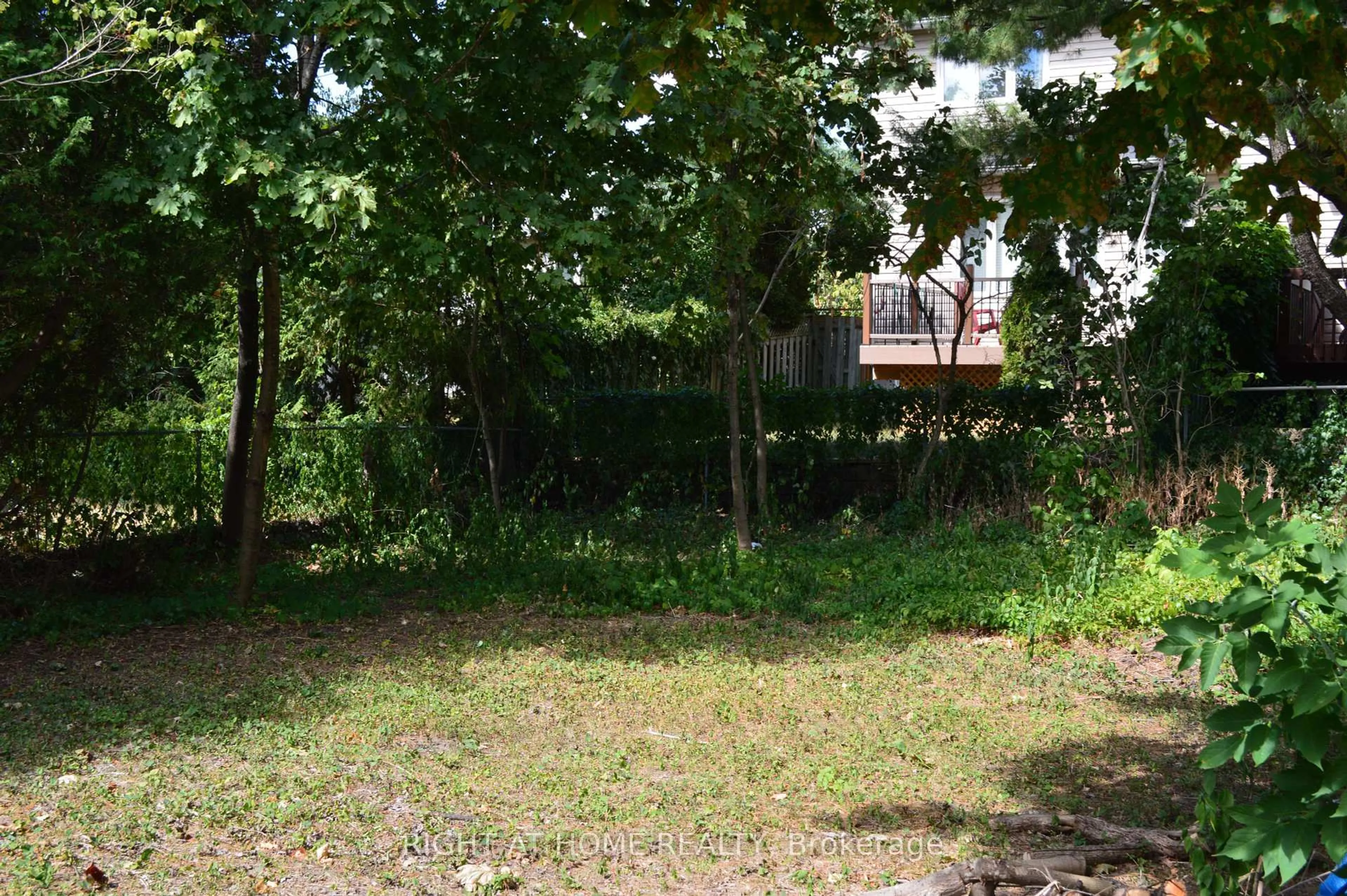 Unknown for 1241 Collins Ave, Ottawa Ontario K1V 6C9