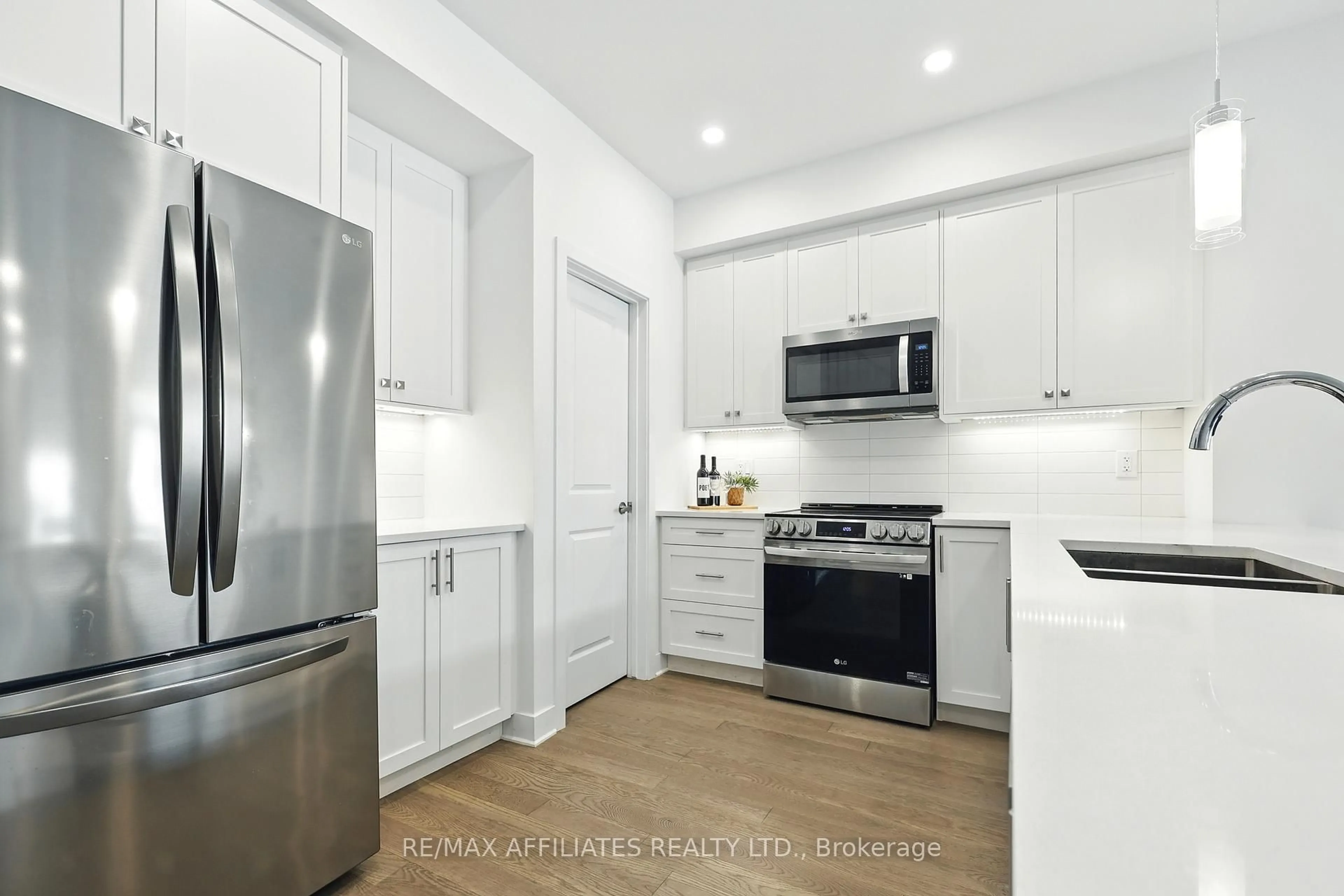 Standard kitchen, unknown for 966 Acoustic Way, Ottawa Ontario K4M 0R1