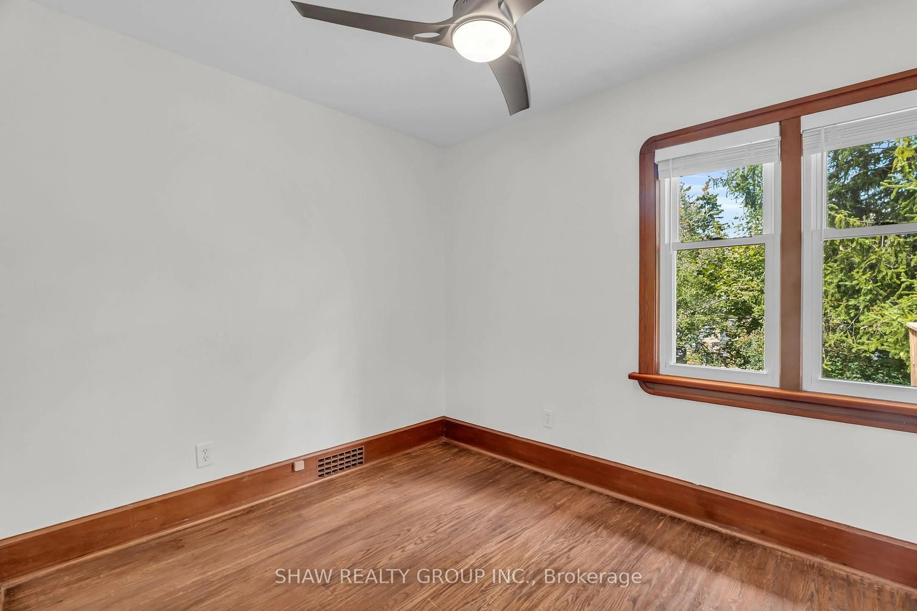 A pic of a room for 74 Dane St, Kitchener Ontario N2H 3H7