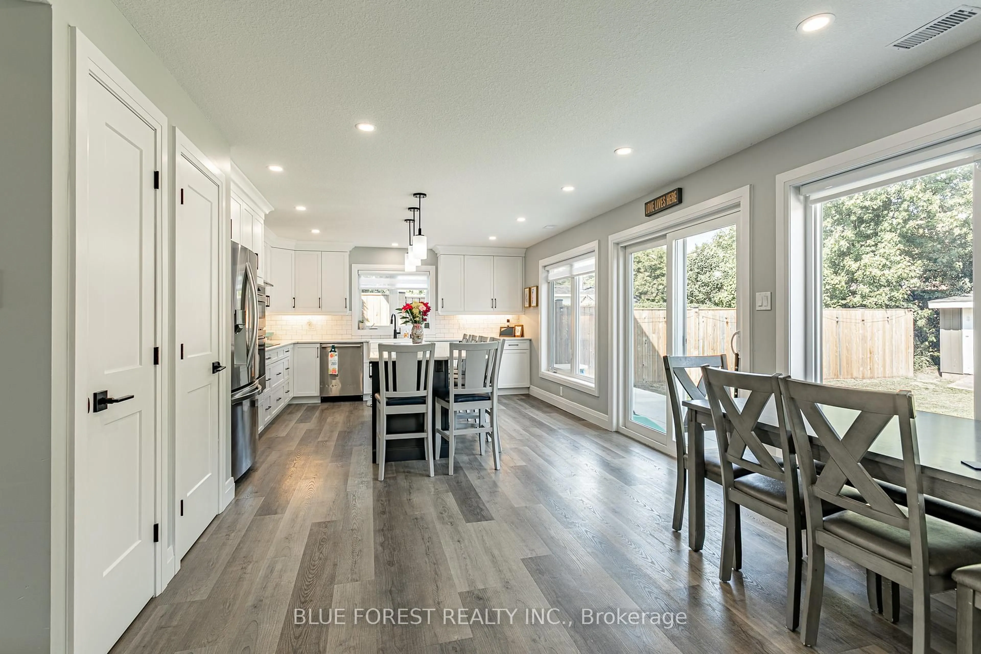 Open concept kitchen, unknown for 178 Patricia Ave, Thames Centre Ontario N0L 1G1