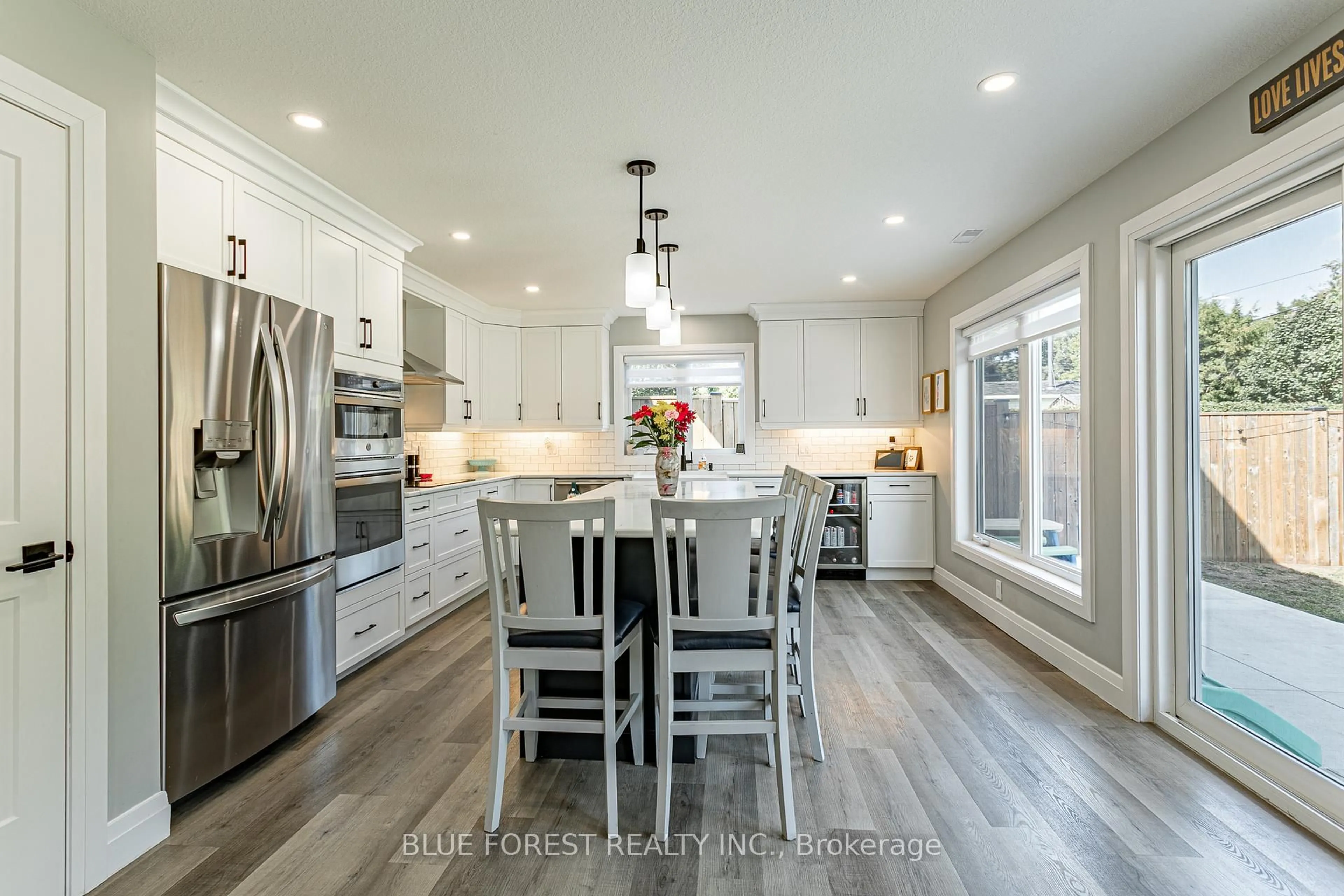 Open concept kitchen, unknown for 178 Patricia Ave, Thames Centre Ontario N0L 1G1
