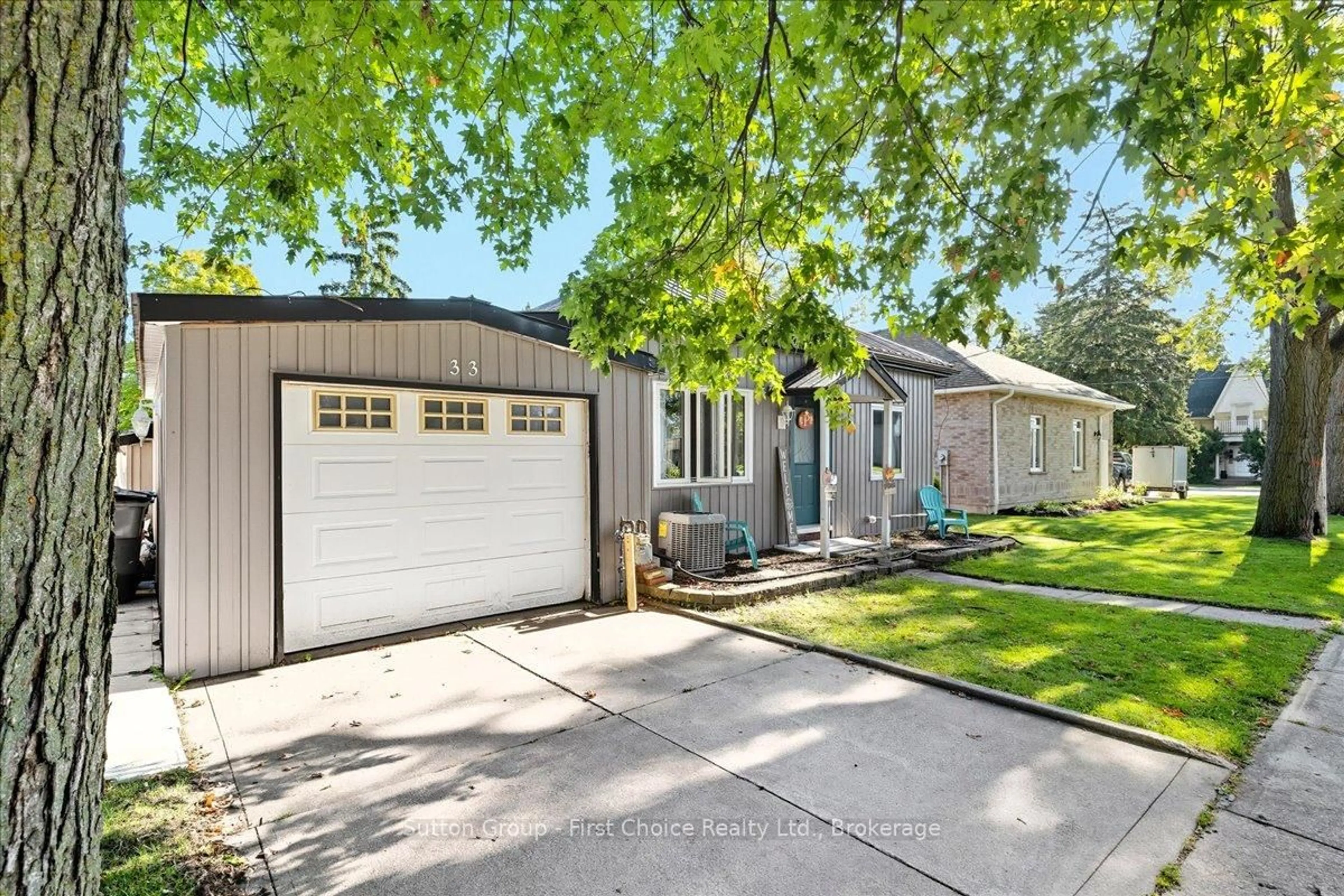 Home with vinyl exterior material, street for 33 Victoria St, West Perth Ontario N0K 1N0